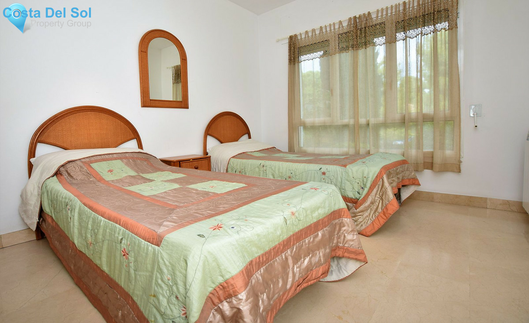 Middle Floor Apartment in Puerto Banús-1506338