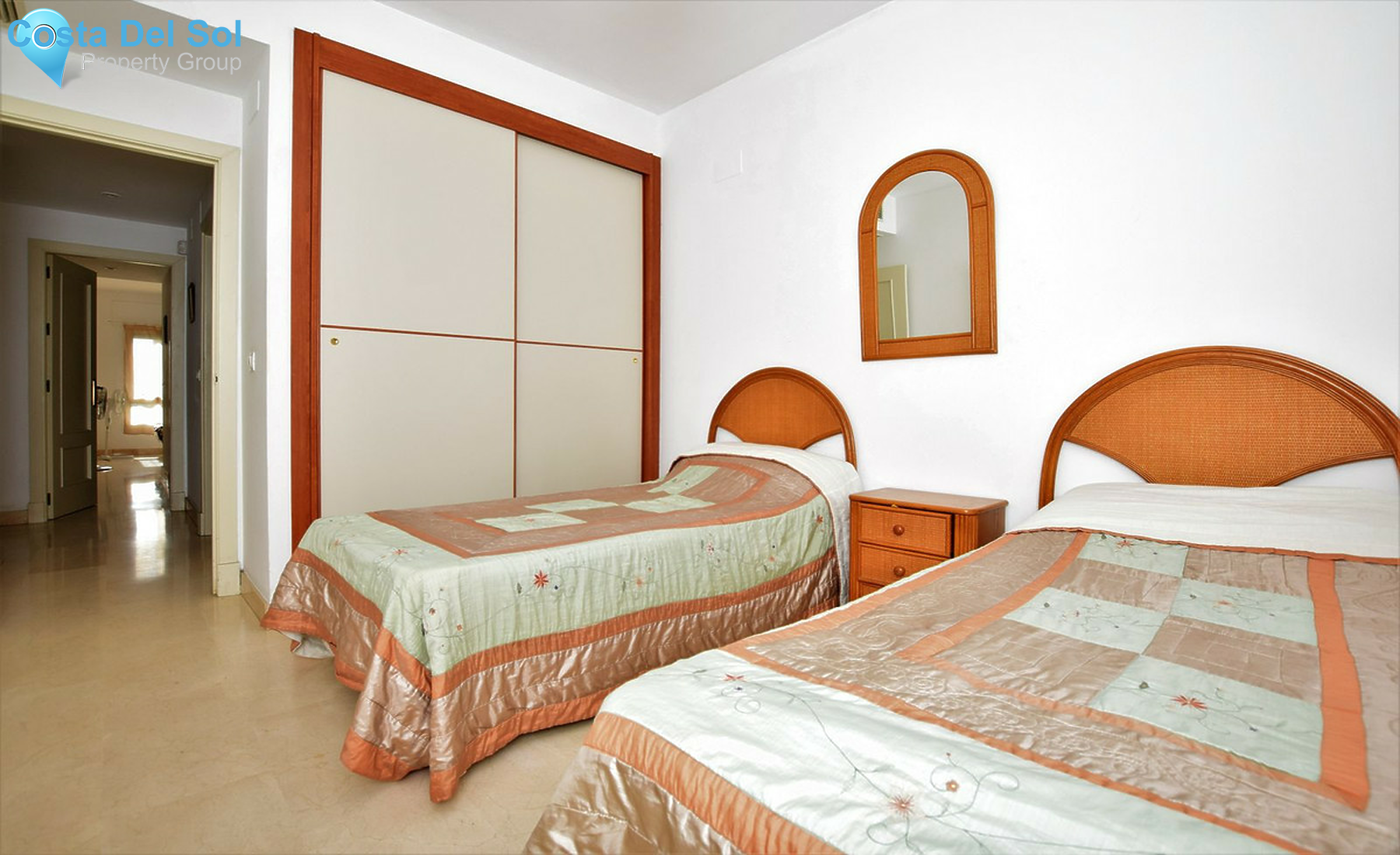 Middle Floor Apartment in Puerto Banús-1506339