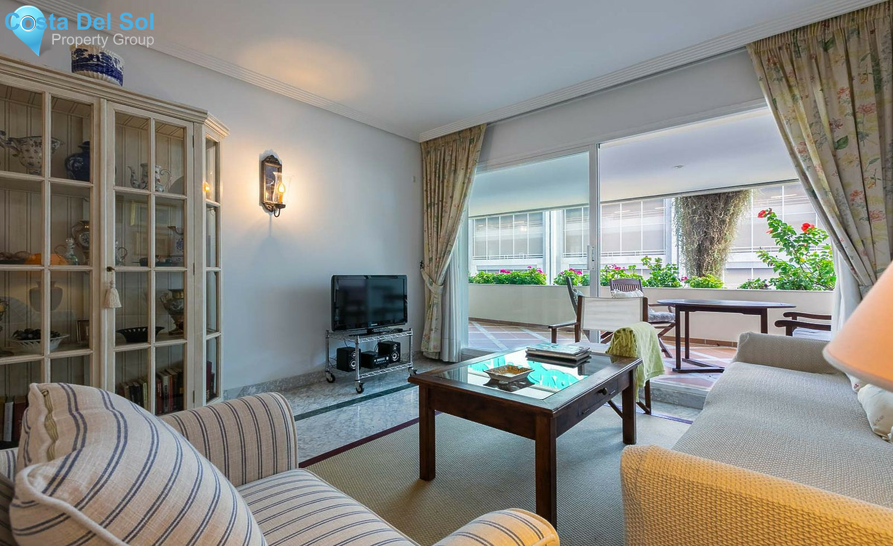 Middle Floor Apartment in Puerto Banús-1510050