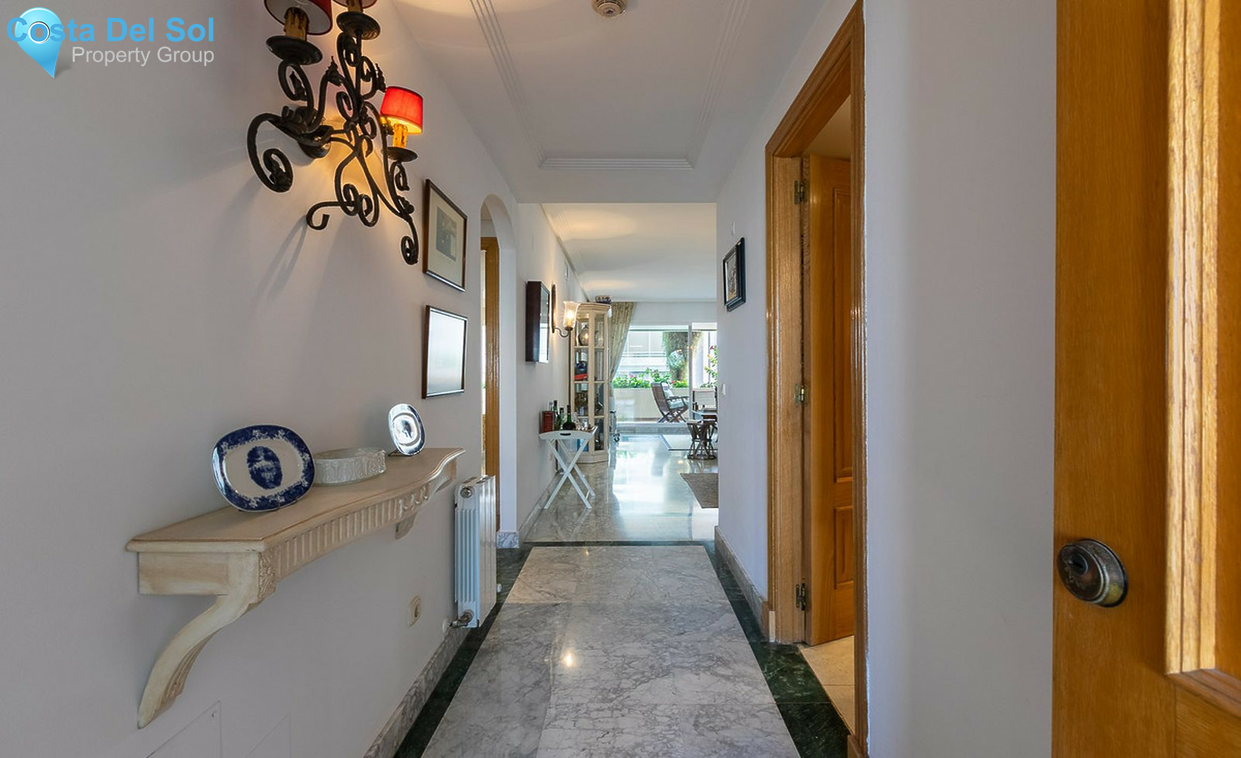 Middle Floor Apartment in Puerto Banús-1510042