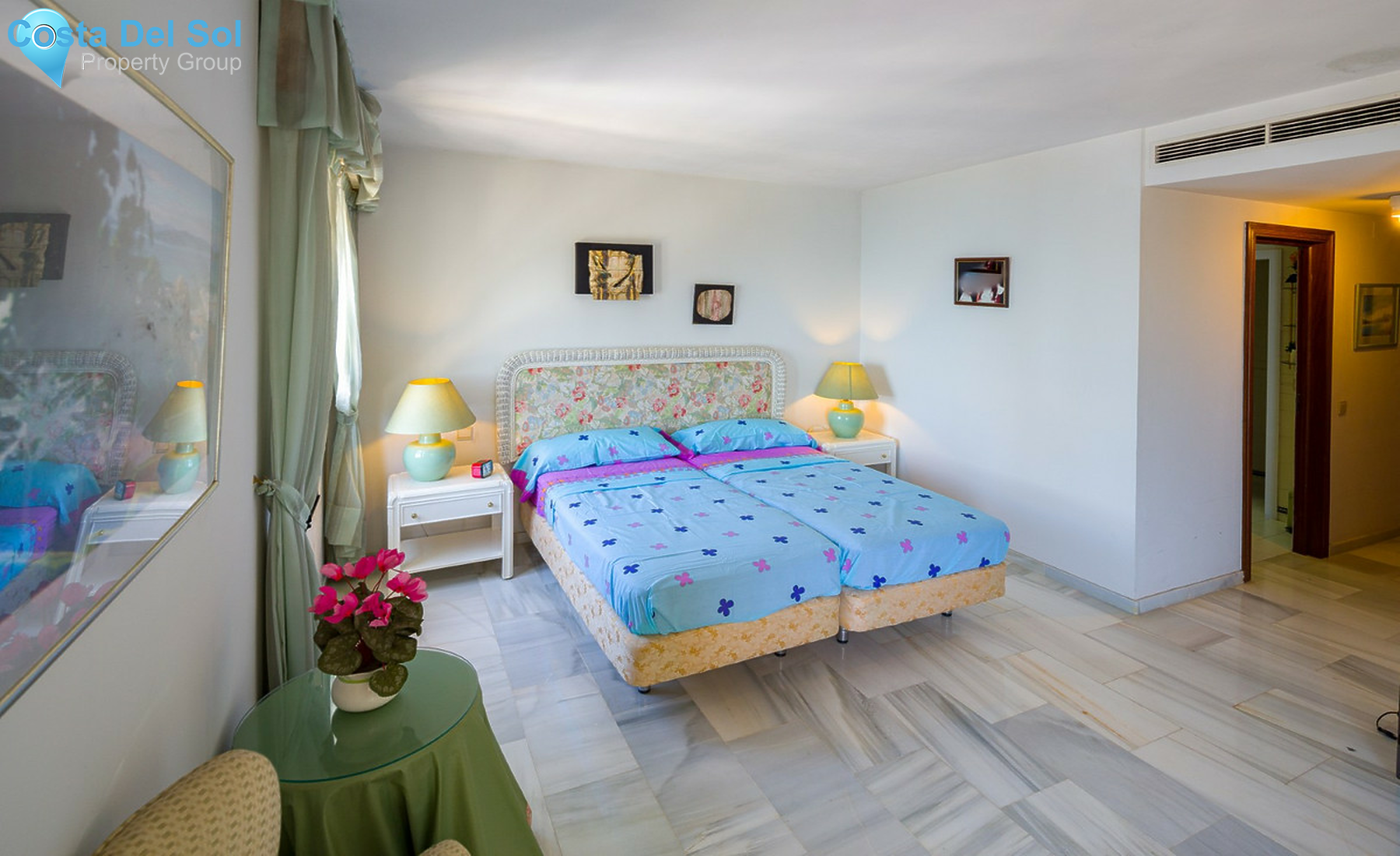 Middle Floor Apartment in Puerto Banús-1510924