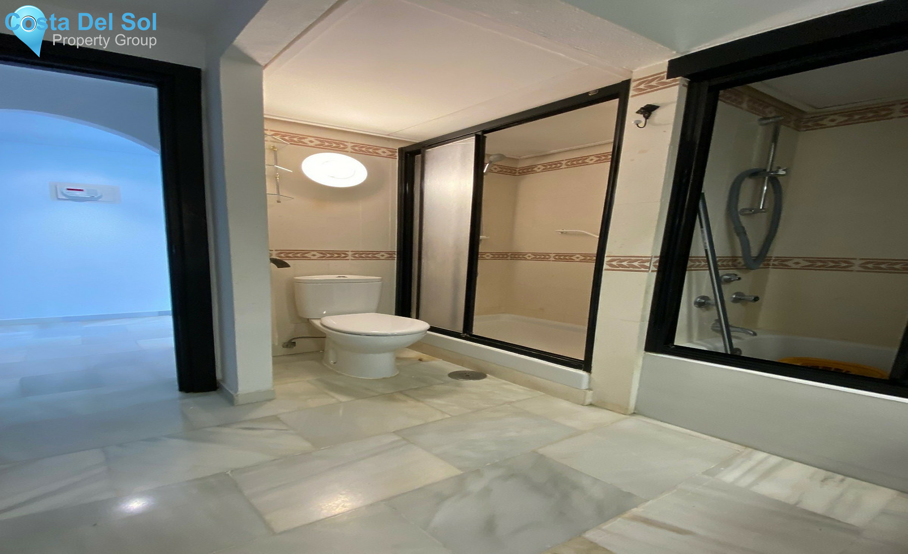 Middle Floor Apartment in Puerto Banús-1512461