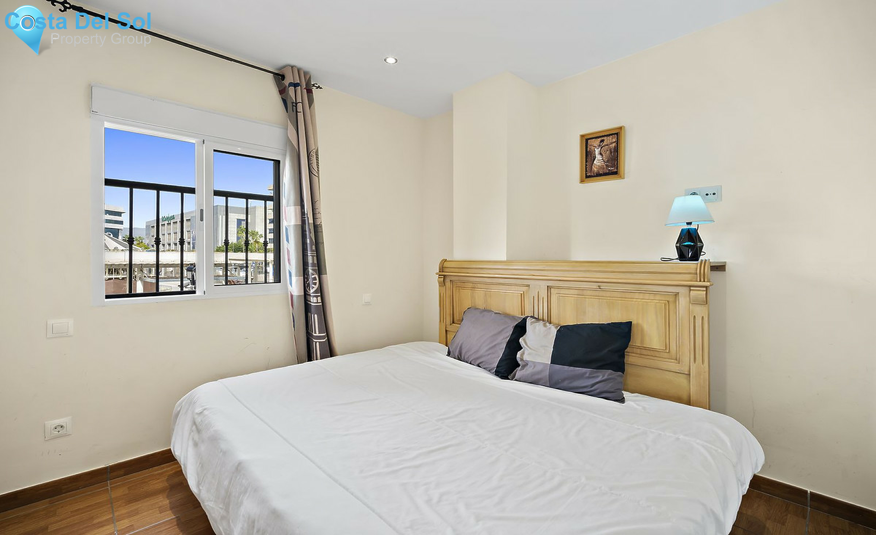 Middle Floor Apartment in Puerto Banús-1529630