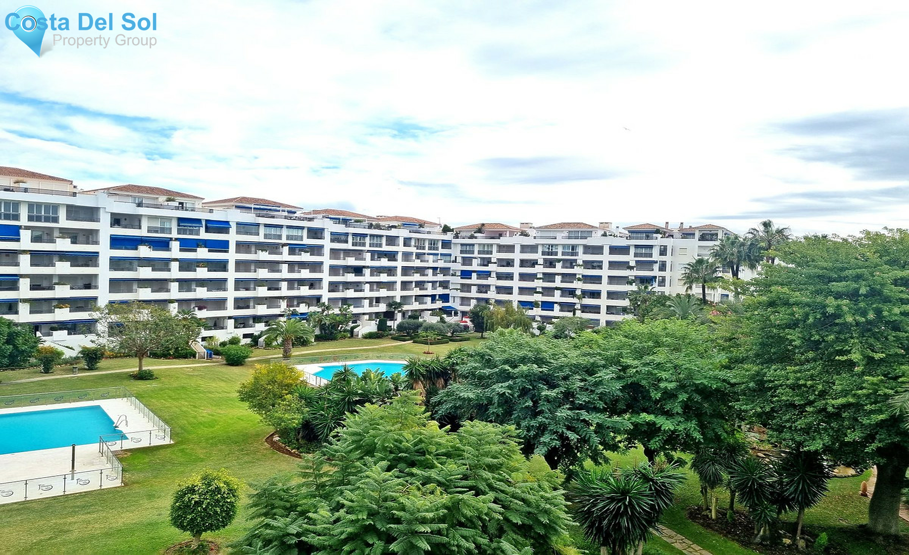 Middle Floor Apartment in Puerto Banús-1558828
