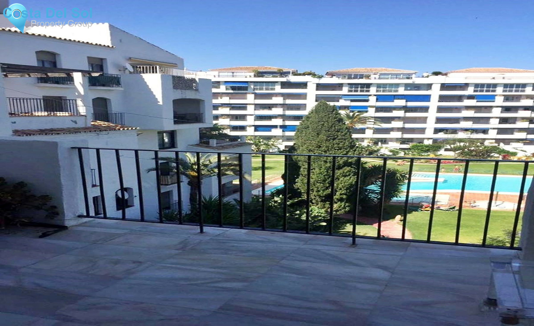 Middle Floor Apartment in Puerto Banús-1558839