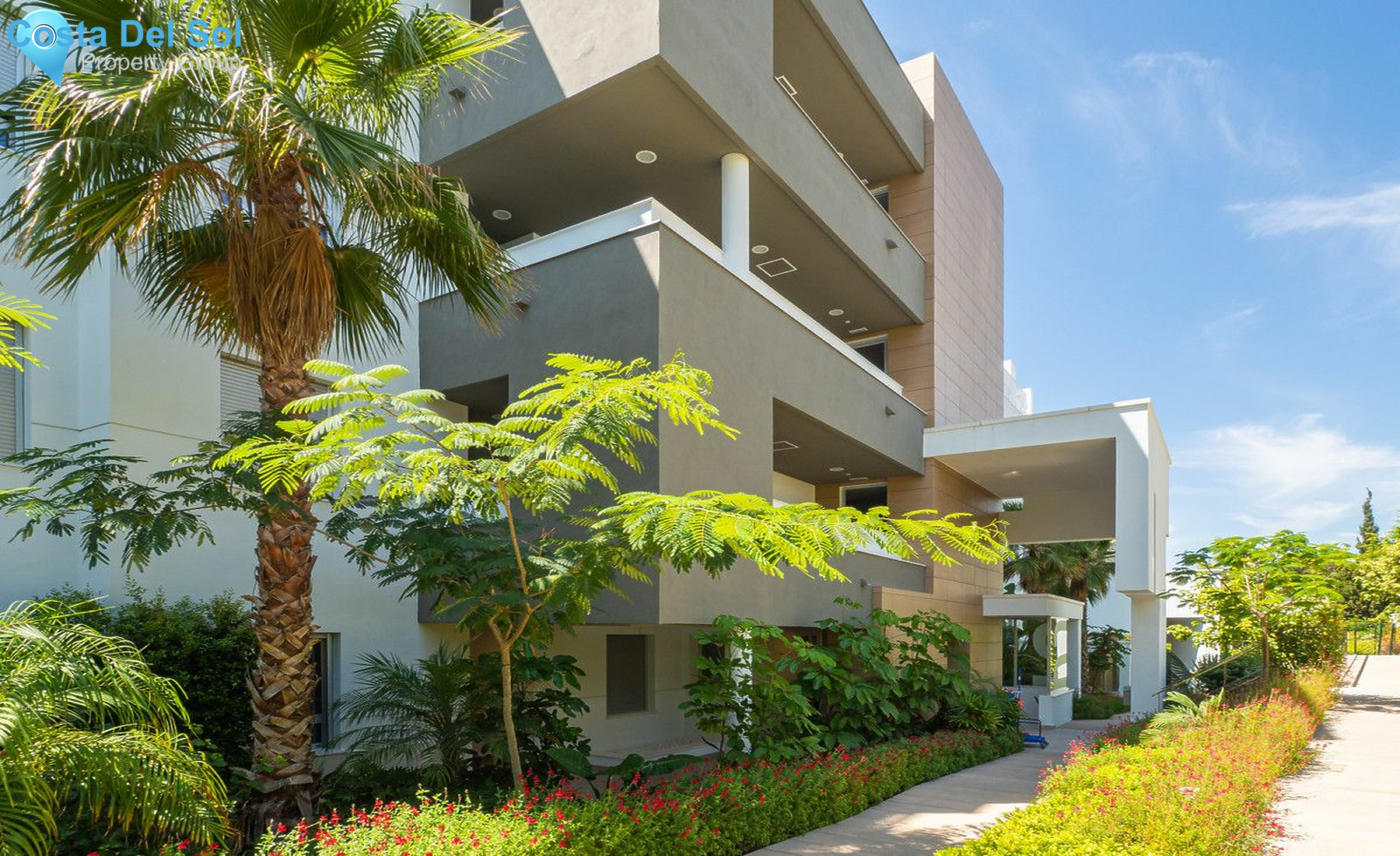 Middle Floor Apartment in Puerto Banús