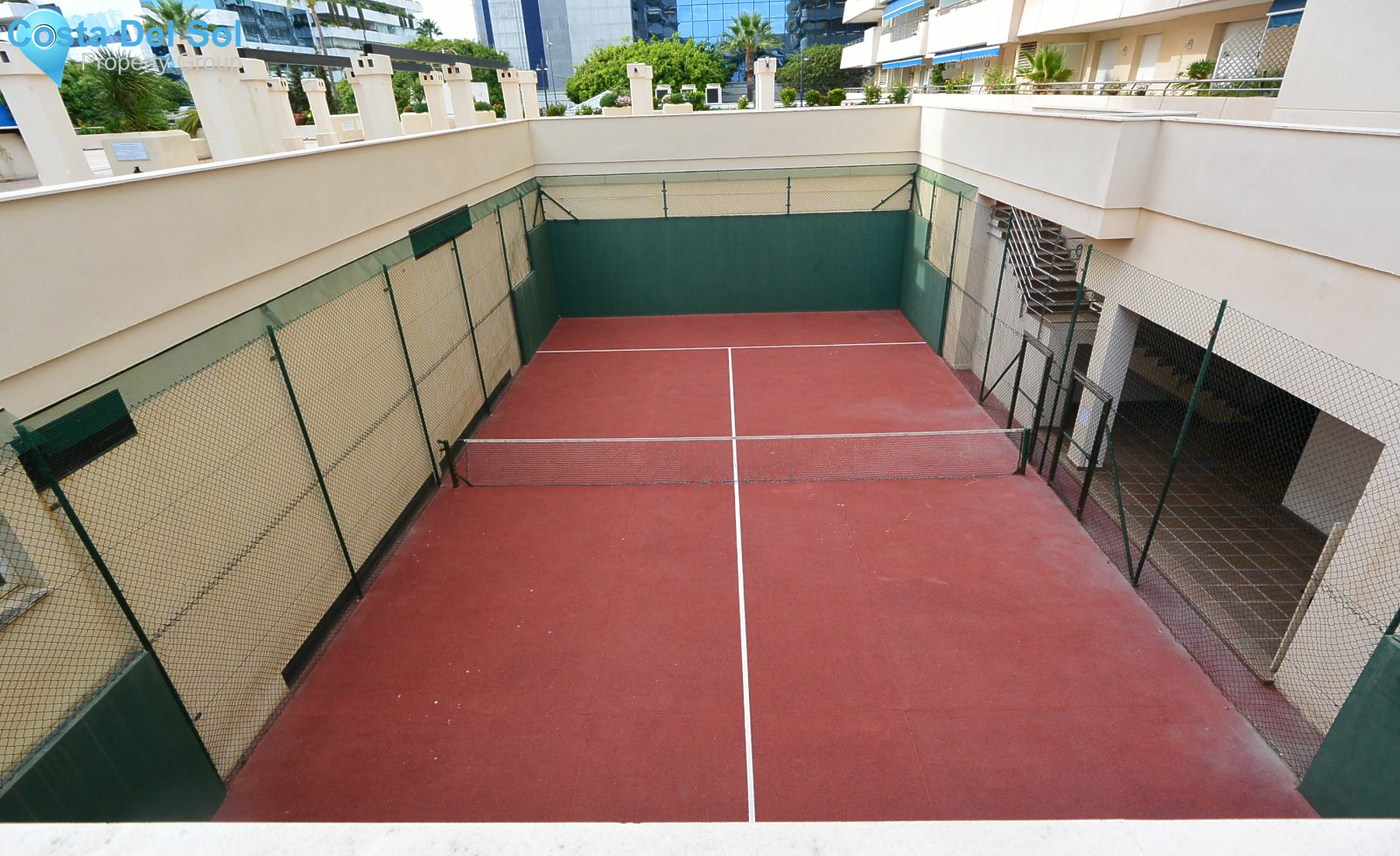 Middle Floor Apartment in Puerto Banús-1139675