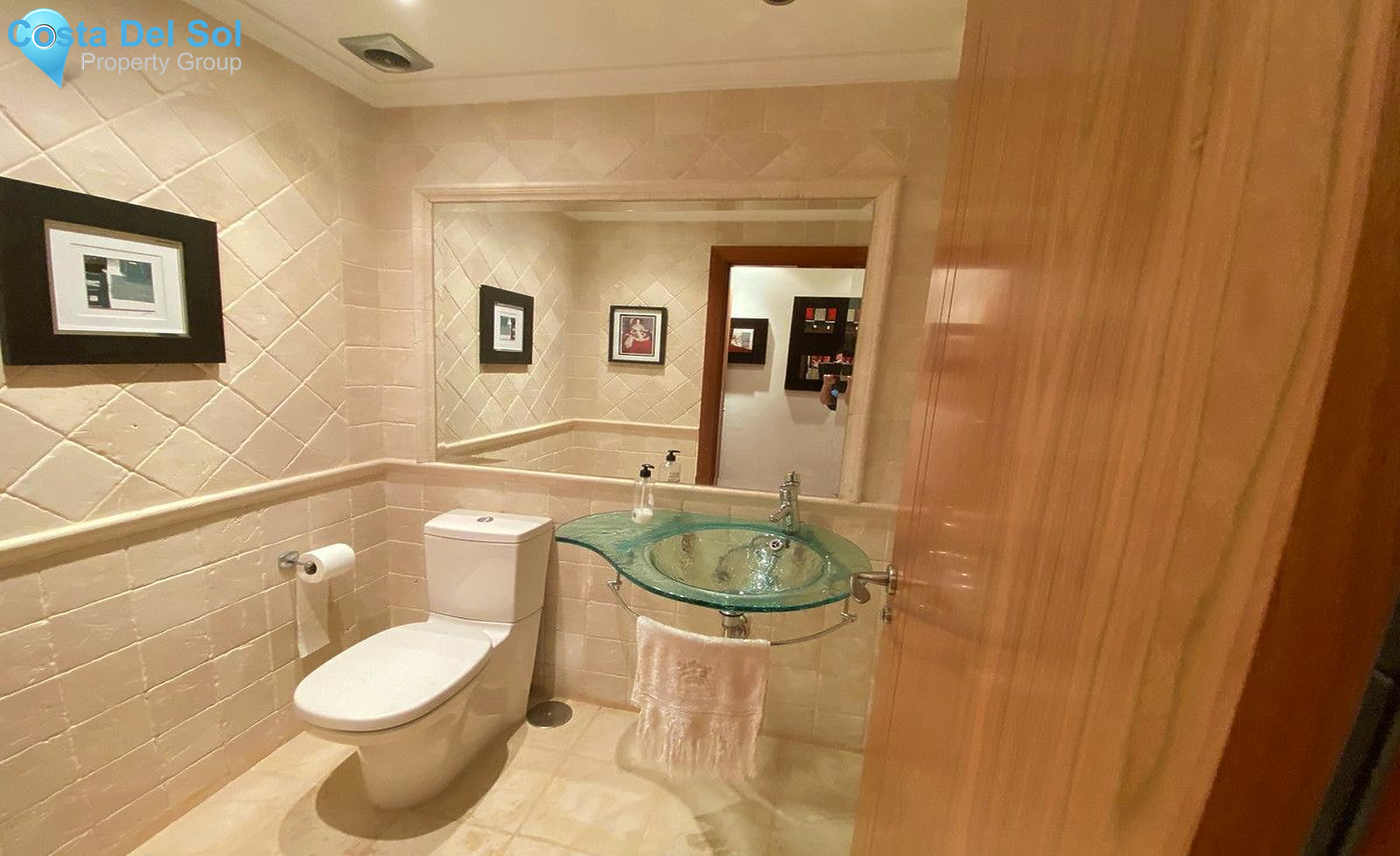 Middle Floor Apartment in Puerto Banús-1163529