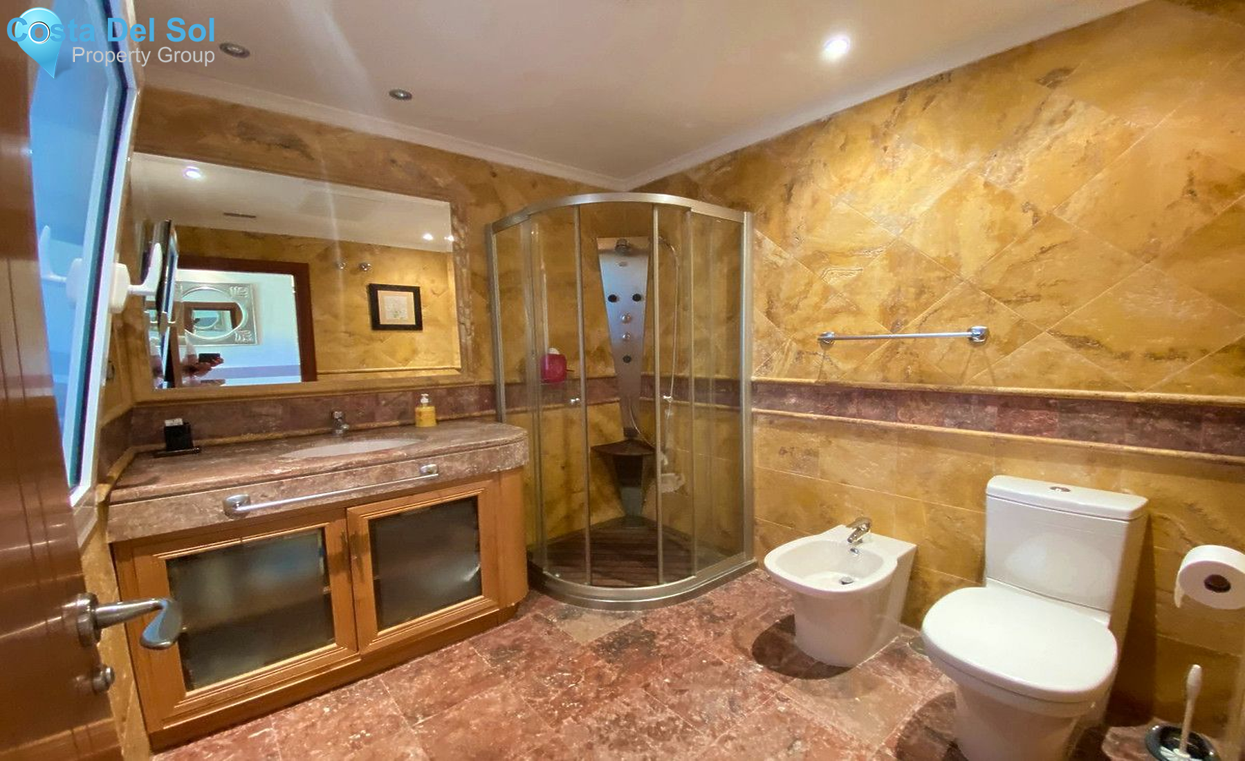 Middle Floor Apartment in Puerto Banús-1163532