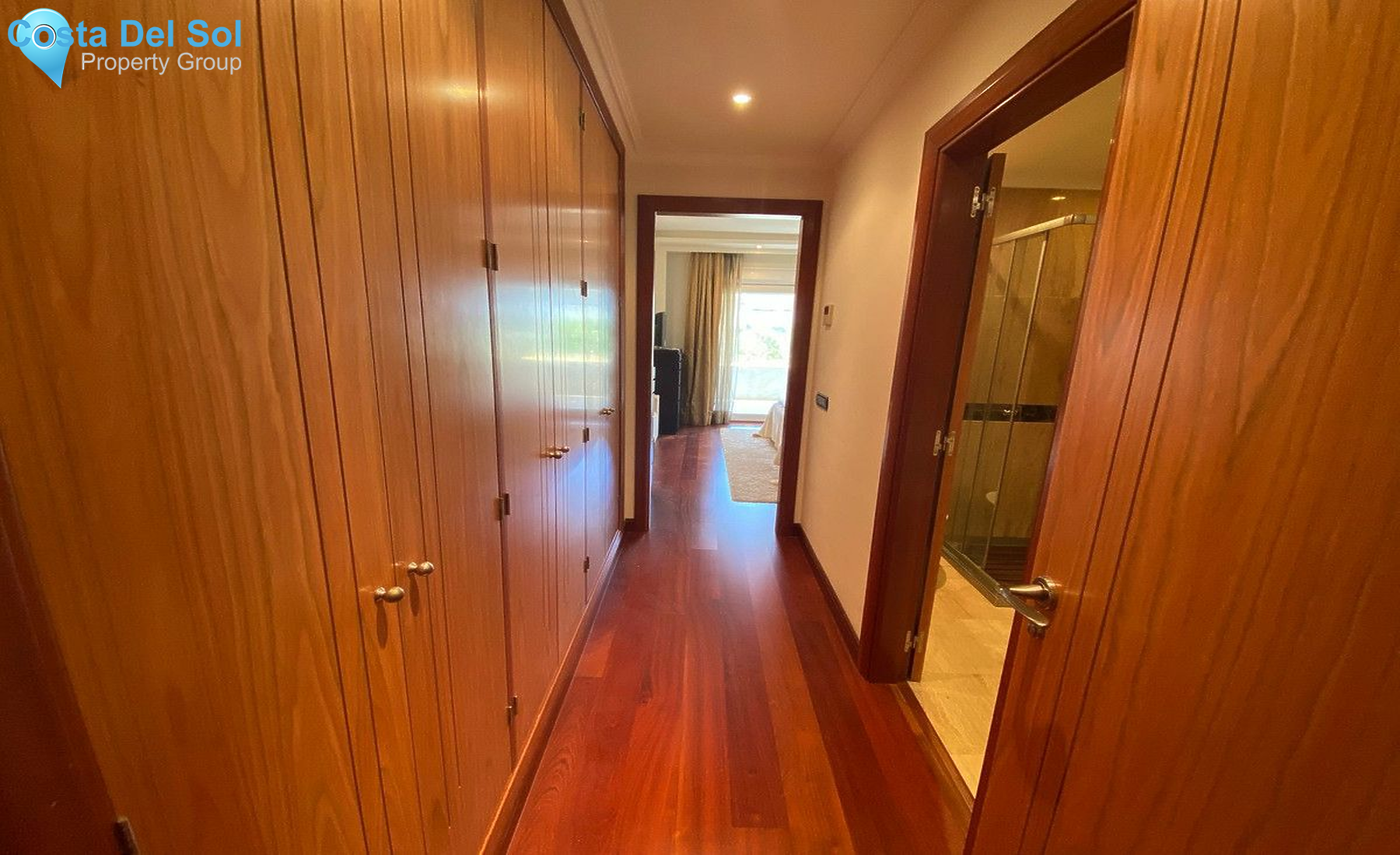 Middle Floor Apartment in Puerto Banús-1163533