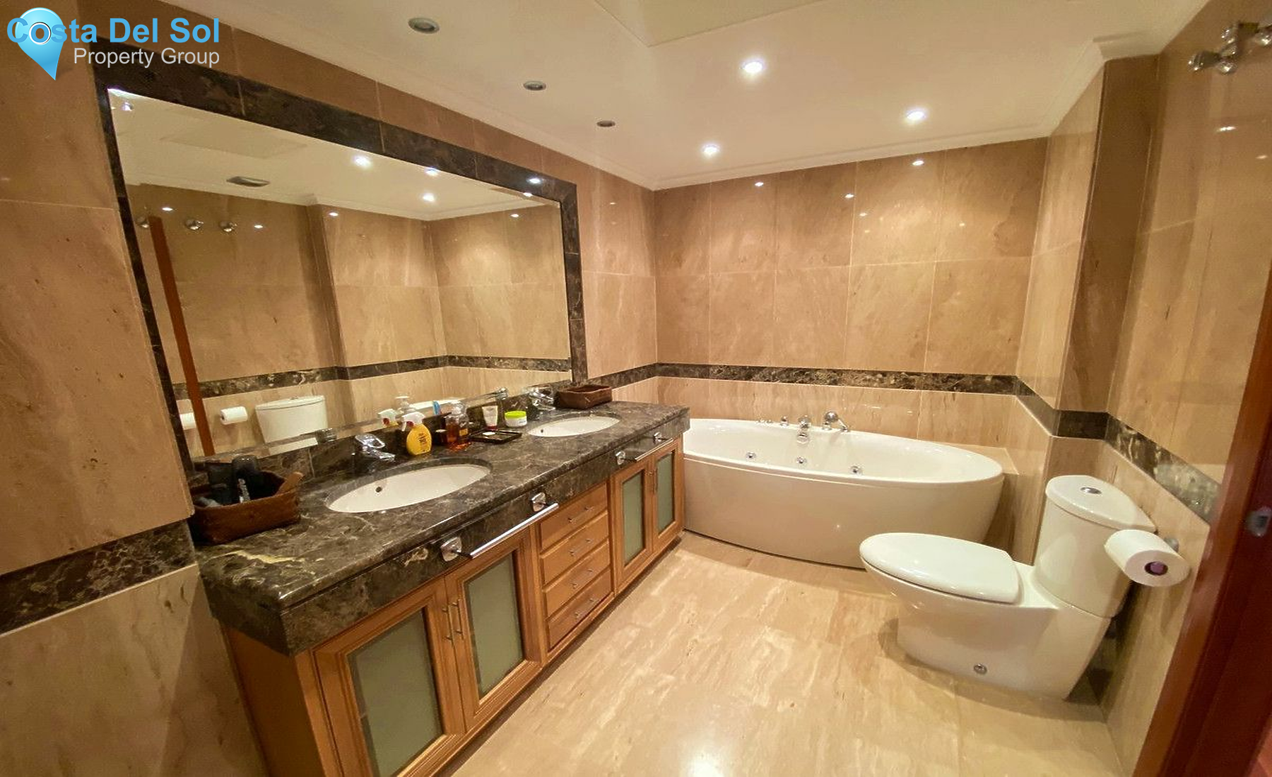 Middle Floor Apartment in Puerto Banús-1163534