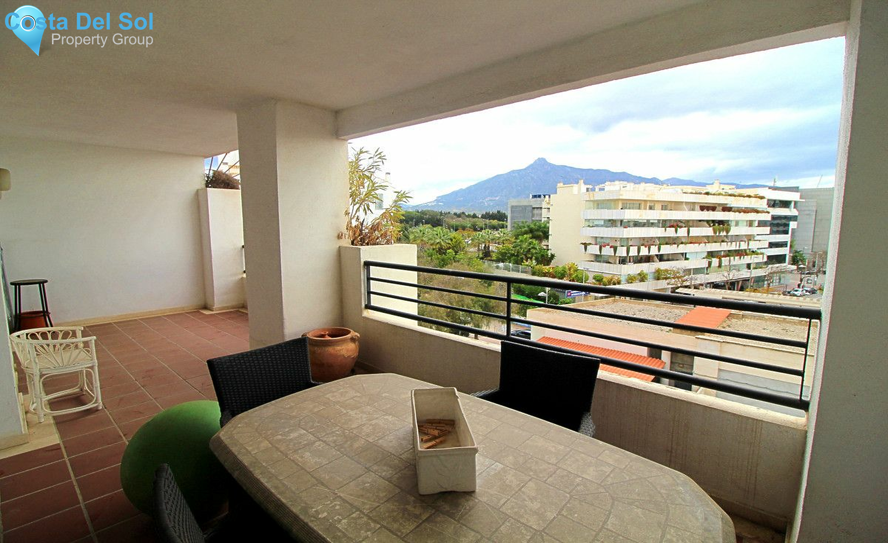 Middle Floor Apartment in Puerto Banús