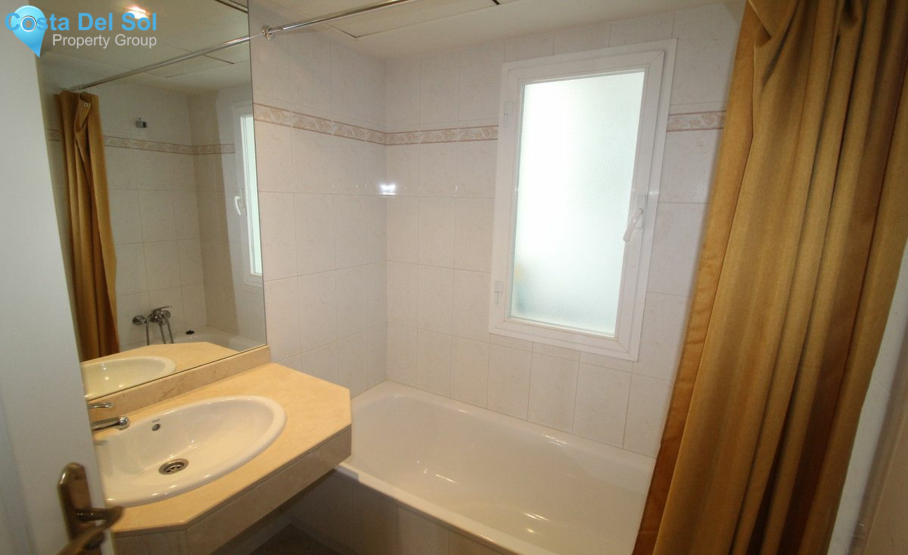Middle Floor Apartment in Puerto Banús-1163605