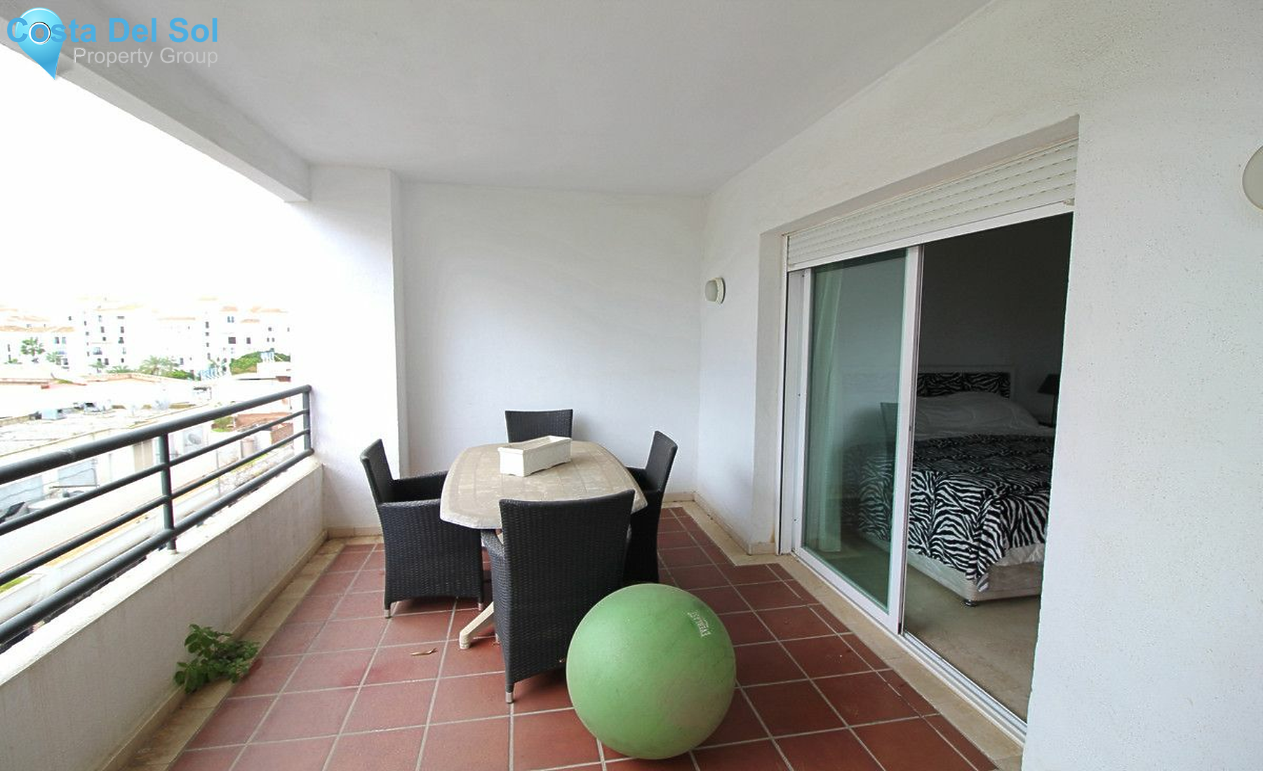 Middle Floor Apartment in Puerto Banús-1163609