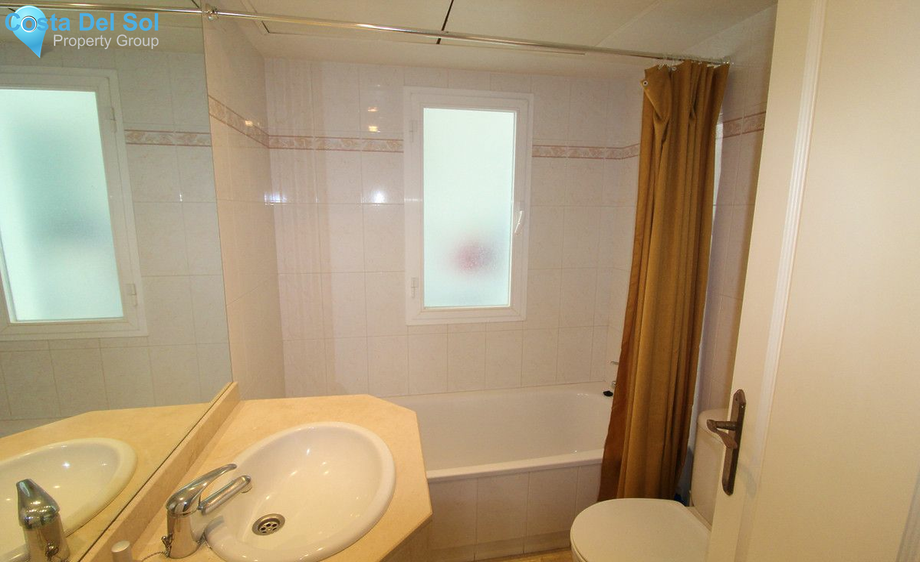 Middle Floor Apartment in Puerto Banús-1163601