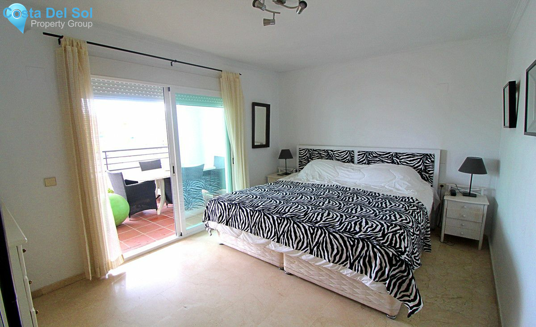 Middle Floor Apartment in Puerto Banús-1163603
