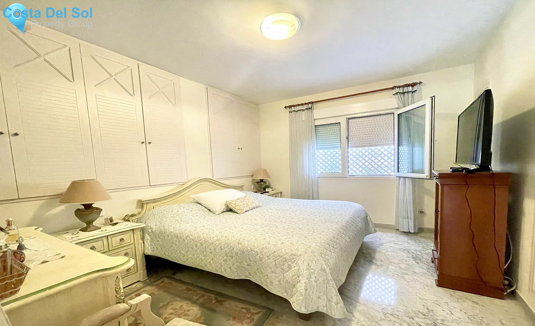 Middle Floor Apartment in Puerto Banús-1166909