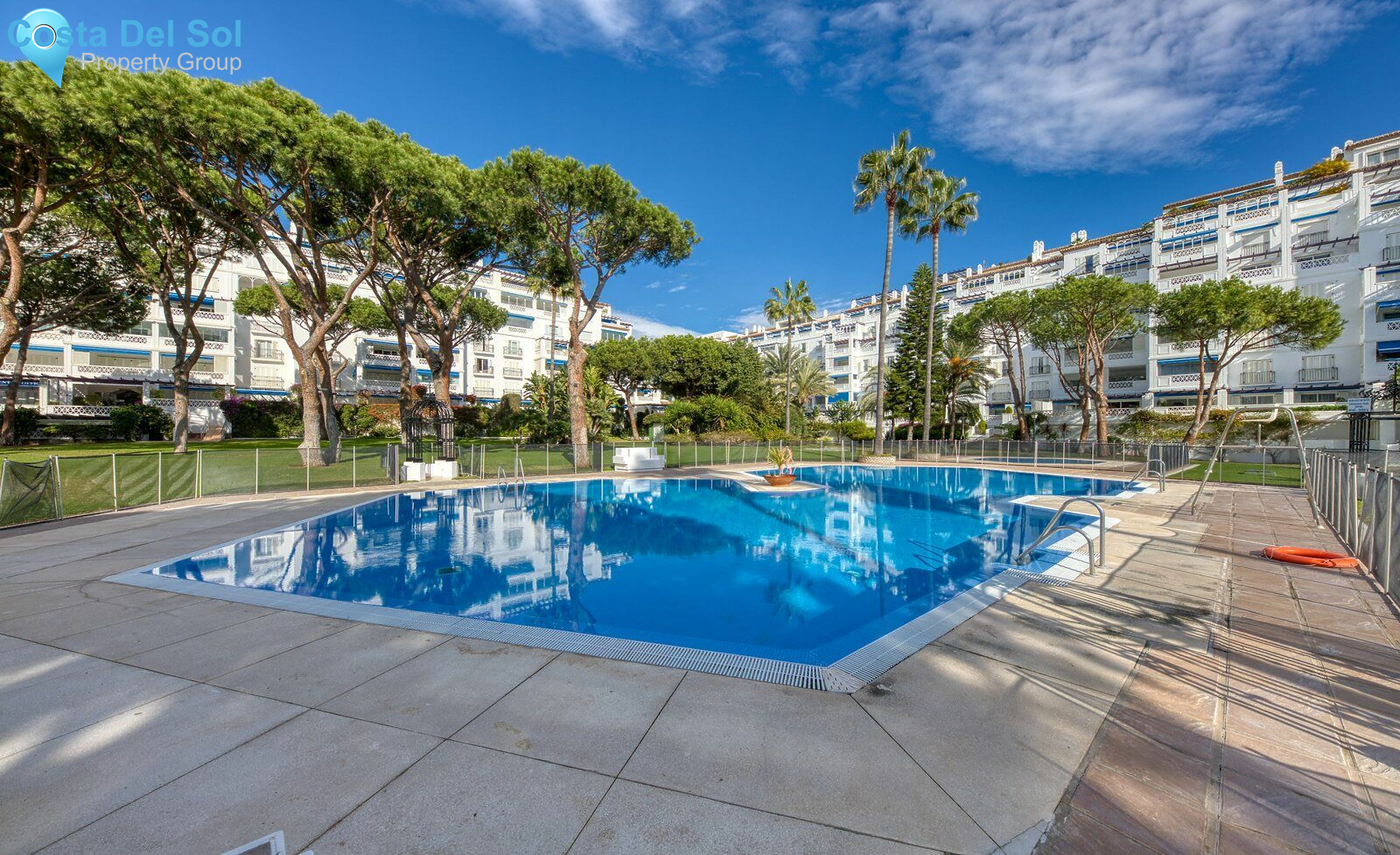 Middle Floor Apartment in Puerto Banús-1166916