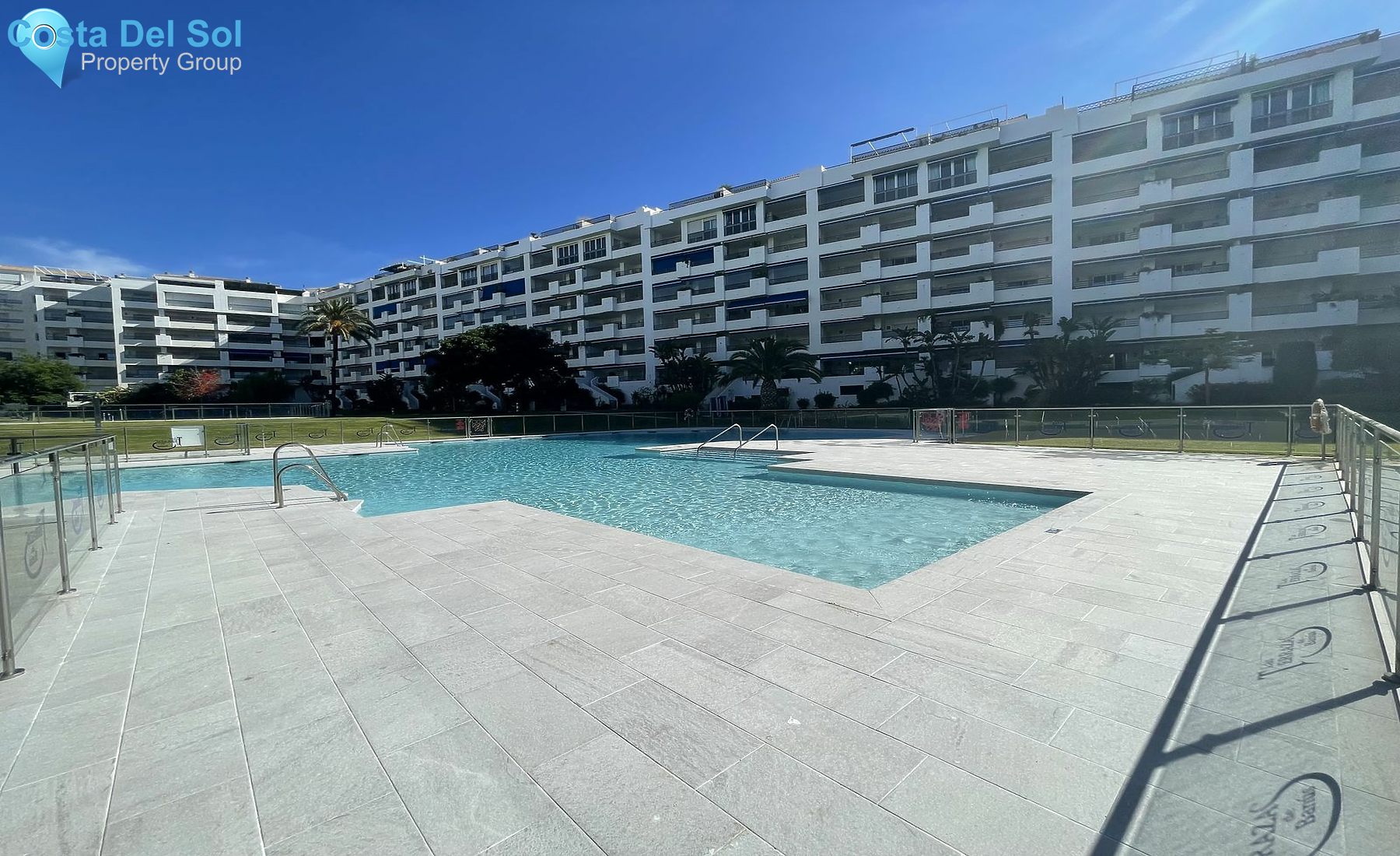 Middle Floor Apartment in Puerto Banús-1173866