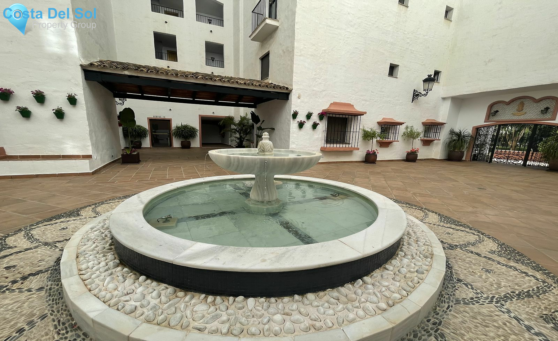 Middle Floor Apartment in Puerto Banús-1173869