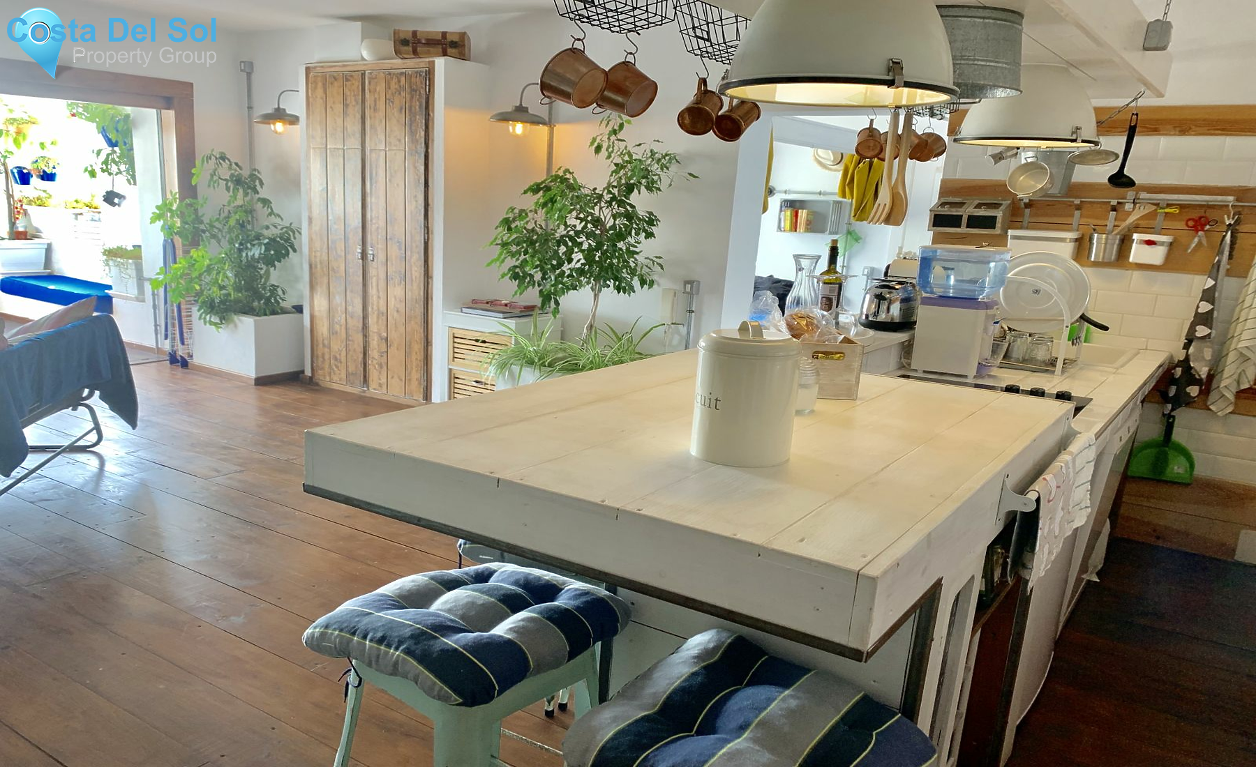 Middle Floor Apartment in Puerto Banús-1185476