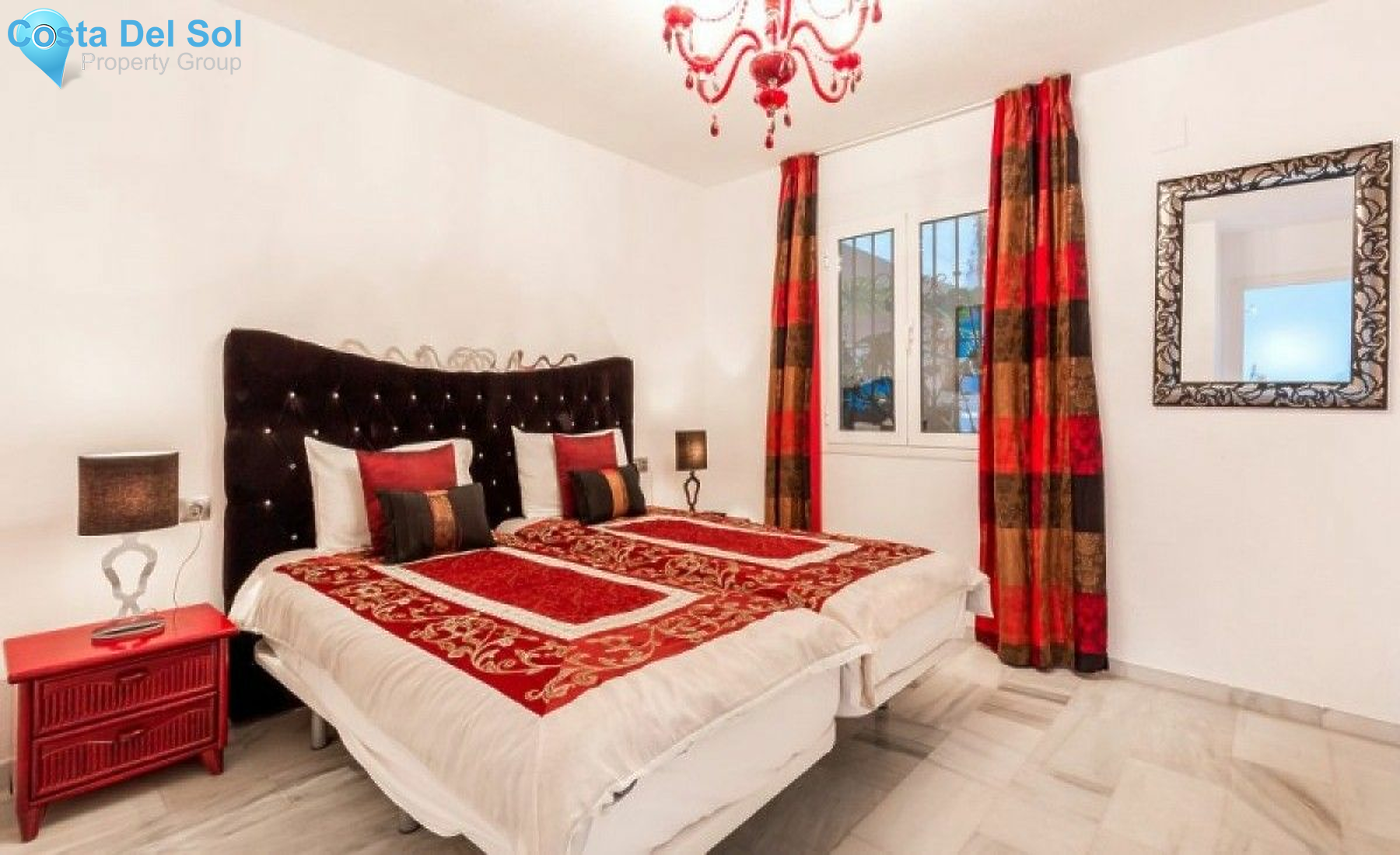 Middle Floor Apartment in Puerto Banús-1198008