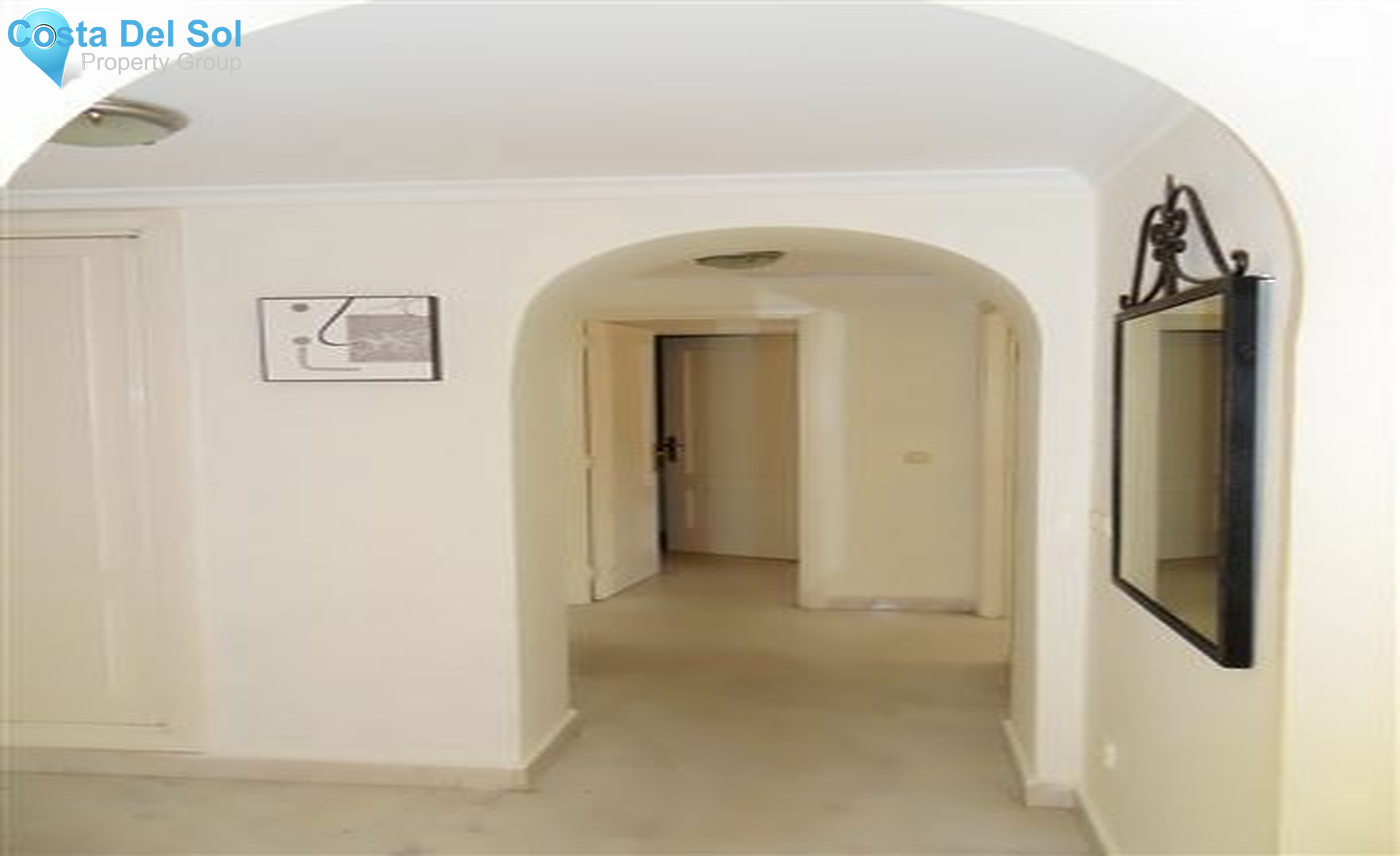 Middle Floor Apartment in Puerto Banús-1200616