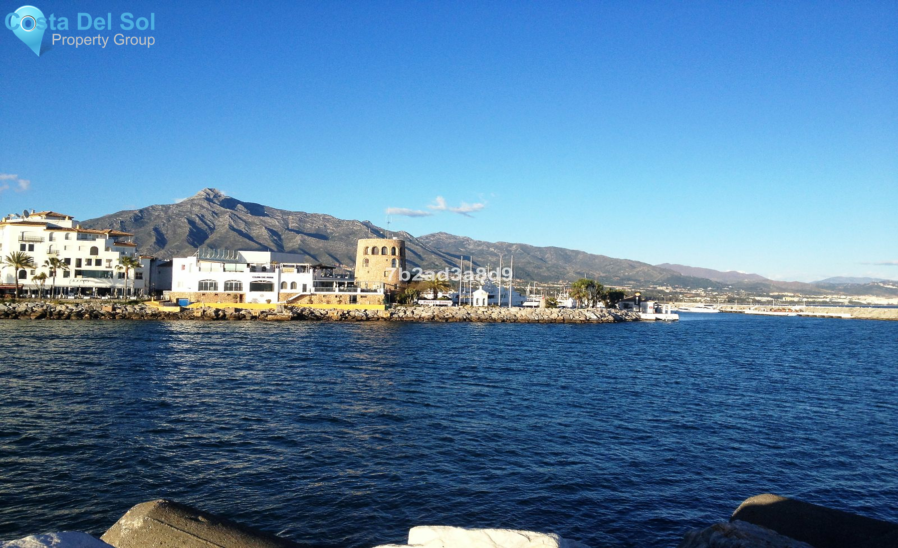 Middle Floor Apartment in Puerto Banús-1206534