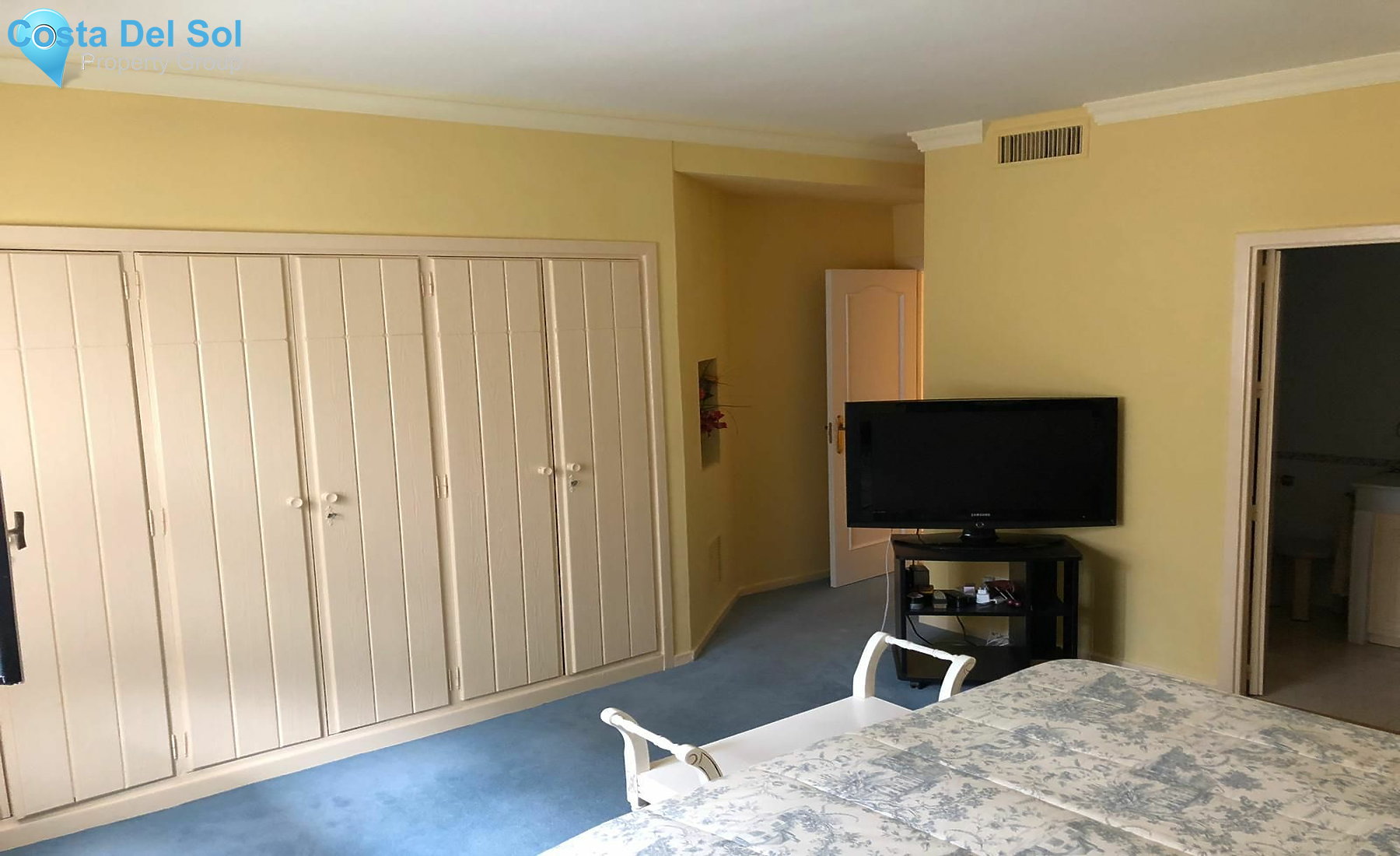 Middle Floor Apartment in Puerto Banús-1207878