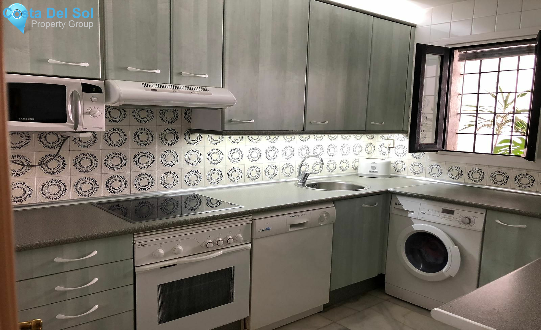 Middle Floor Apartment in Puerto Banús-1207867