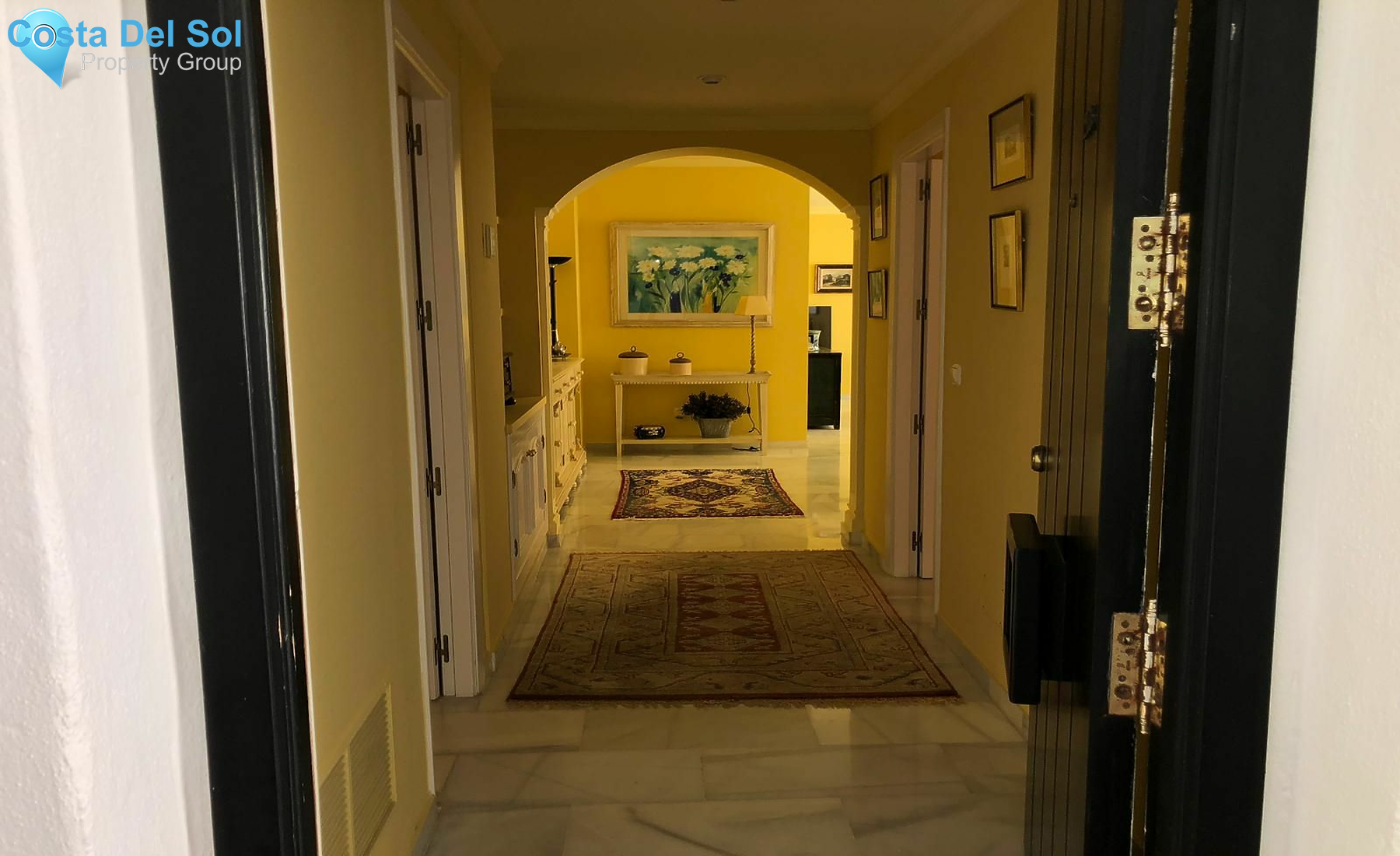Middle Floor Apartment in Puerto Banús-1207870