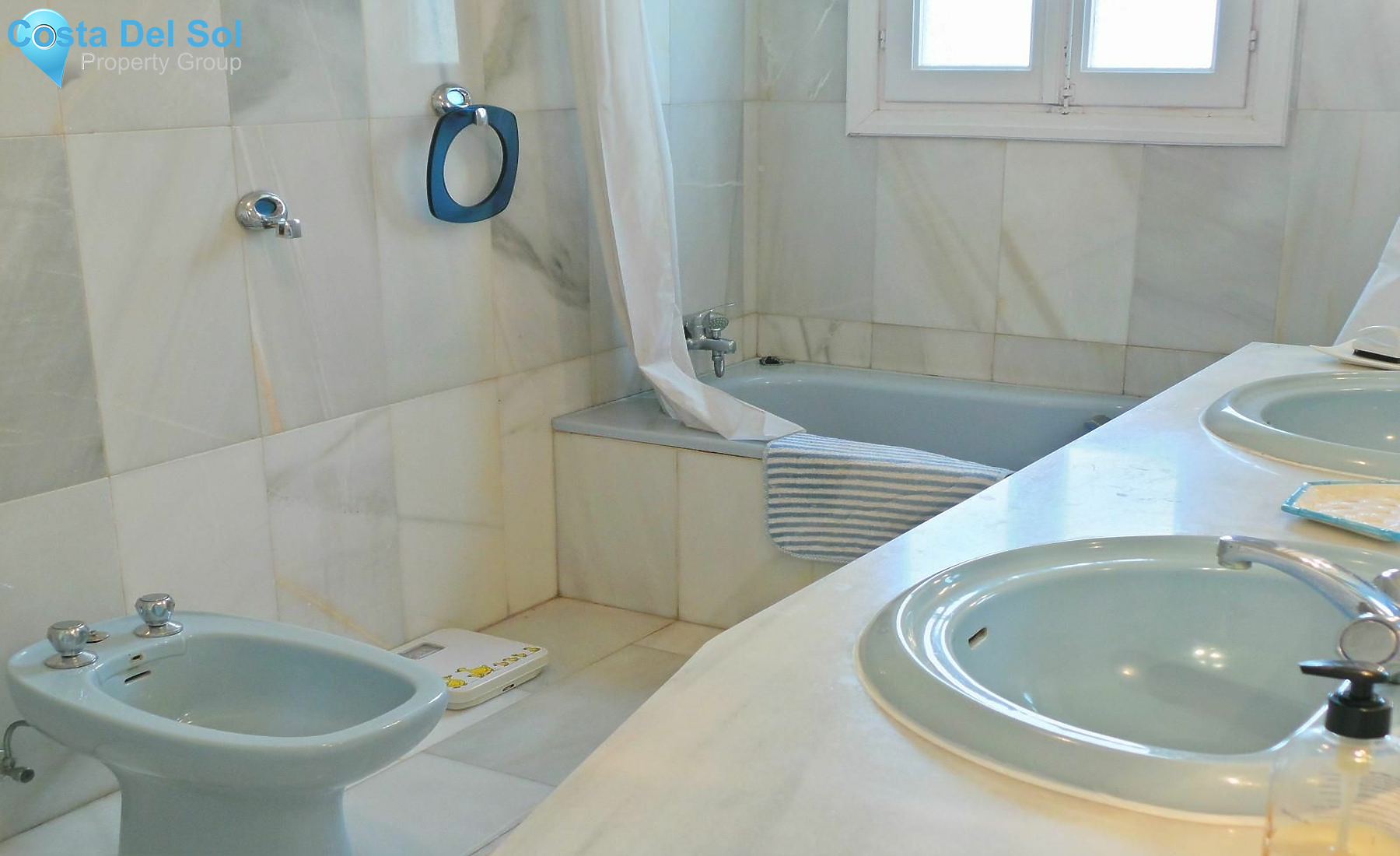 Middle Floor Apartment in Puerto Banús-1207913