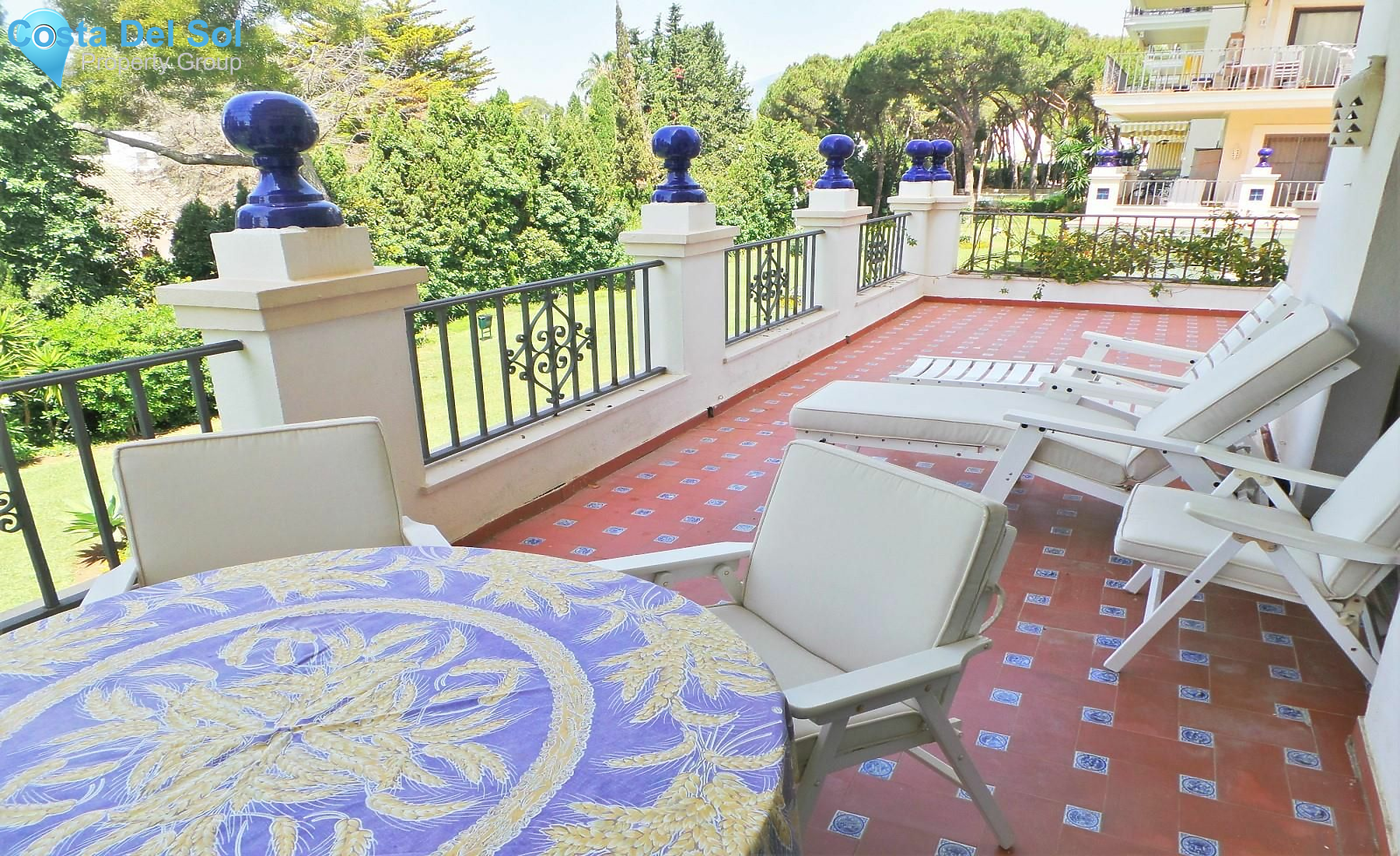 Middle Floor Apartment in Puerto Banús-1207919