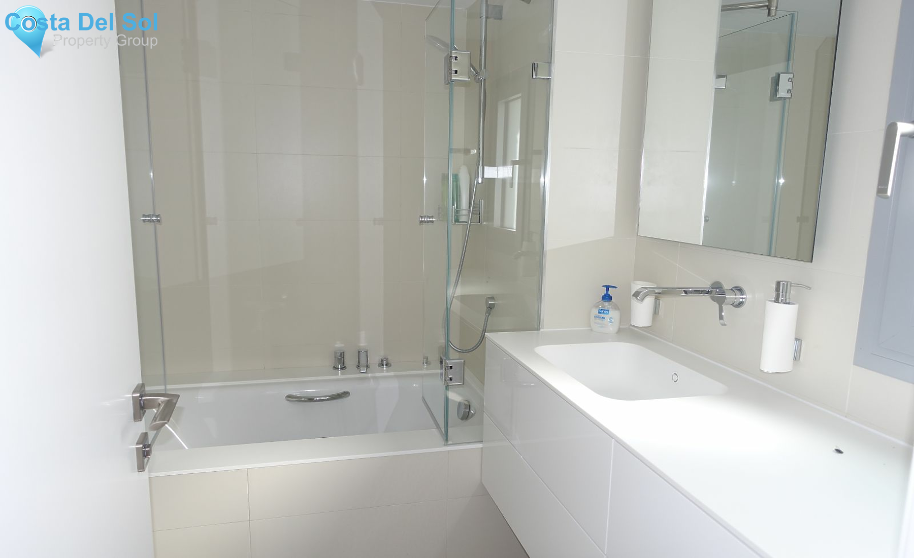 Middle Floor Apartment in Puerto Banús-1209661