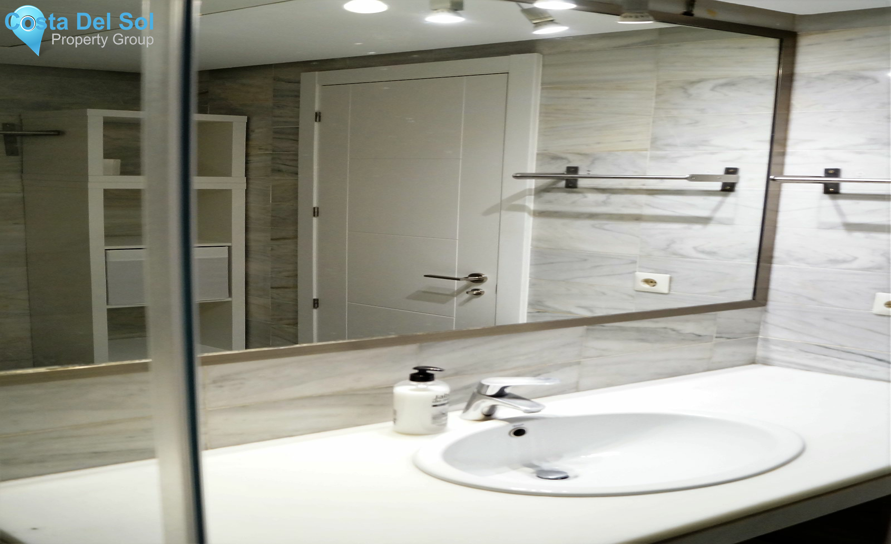 Middle Floor Apartment in Puerto Banús-1214615