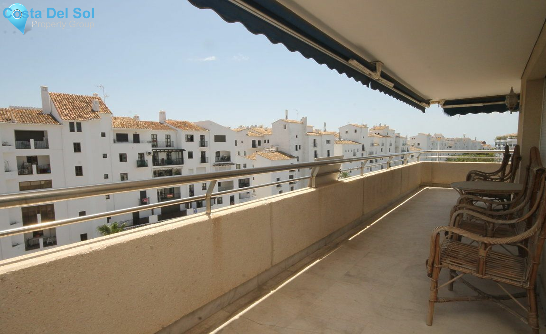 Middle Floor Apartment in Puerto Banús-1221003