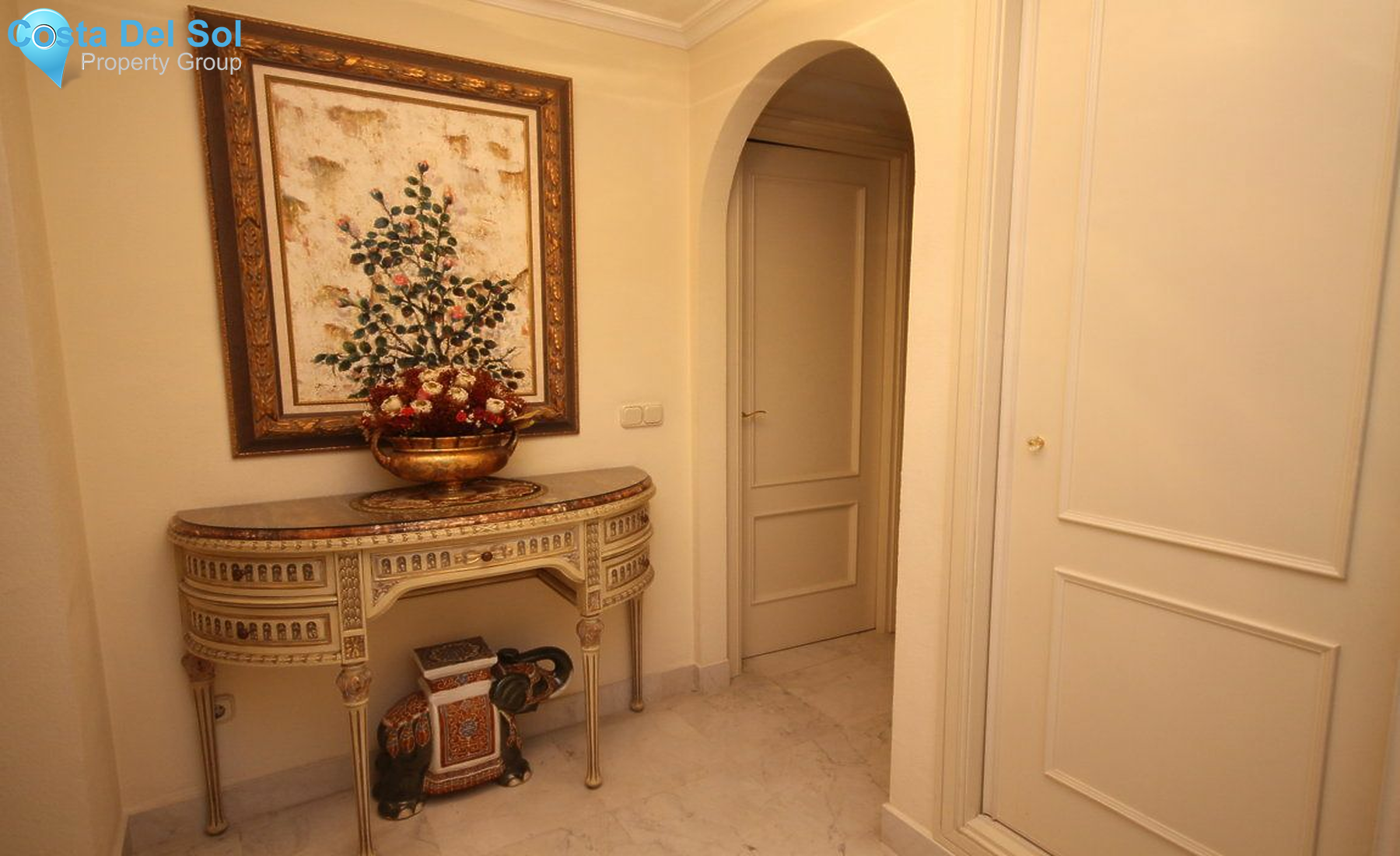 Middle Floor Apartment in Puerto Banús-1221004