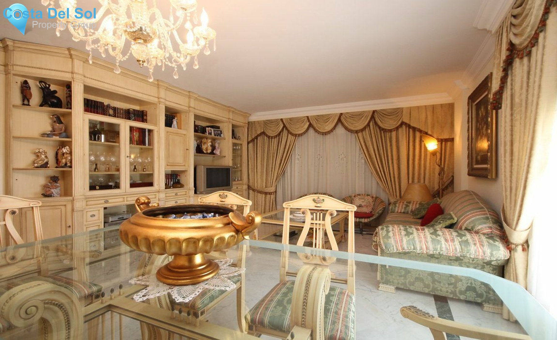 Middle Floor Apartment in Puerto Banús-1221009
