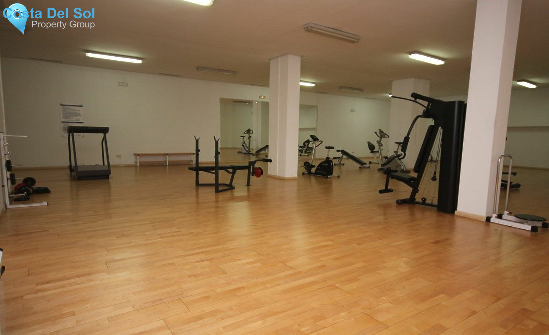 Middle Floor Apartment in Puerto Banús-1221010