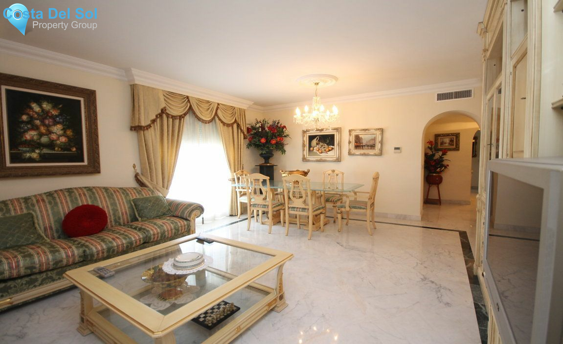 Middle Floor Apartment in Puerto Banús-1220995