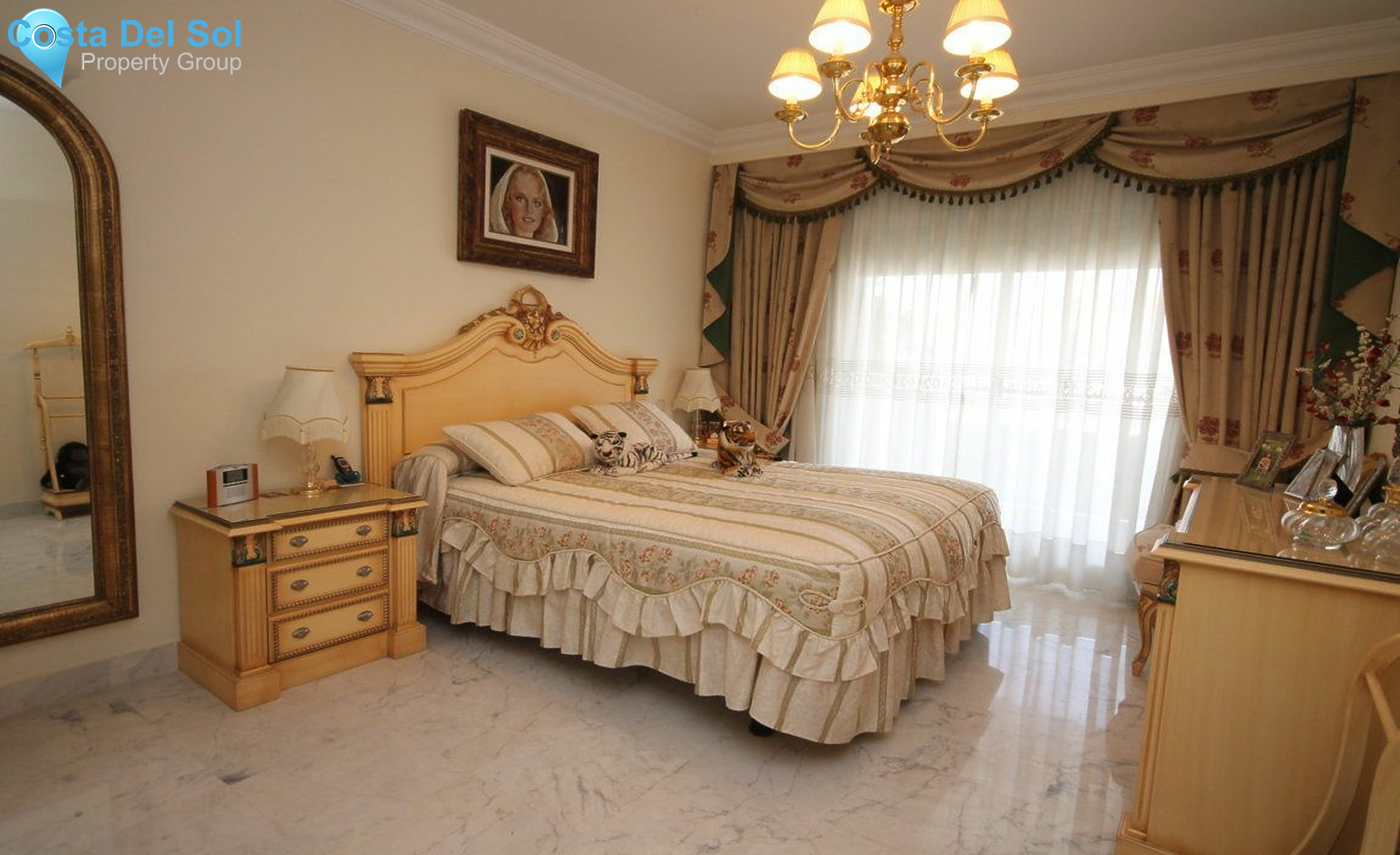 Middle Floor Apartment in Puerto Banús-1220996