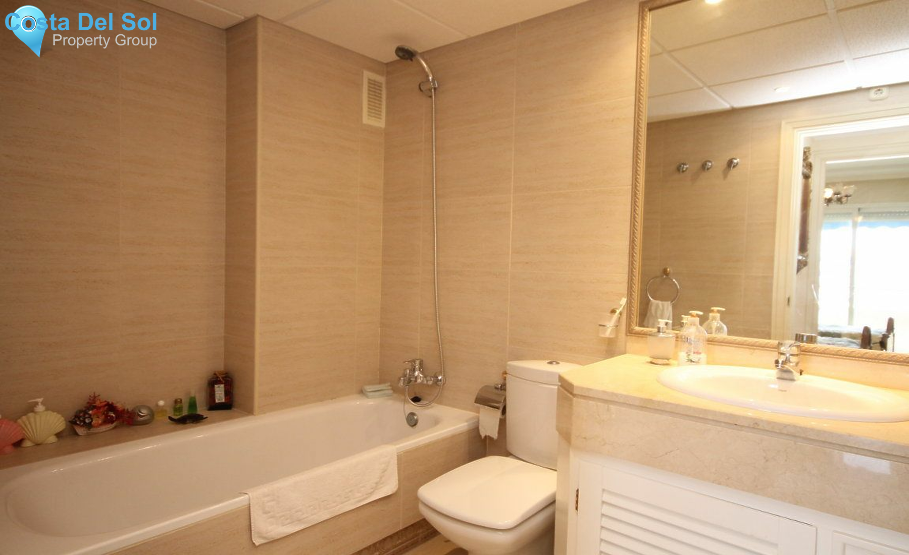 Middle Floor Apartment in Puerto Banús-1221002