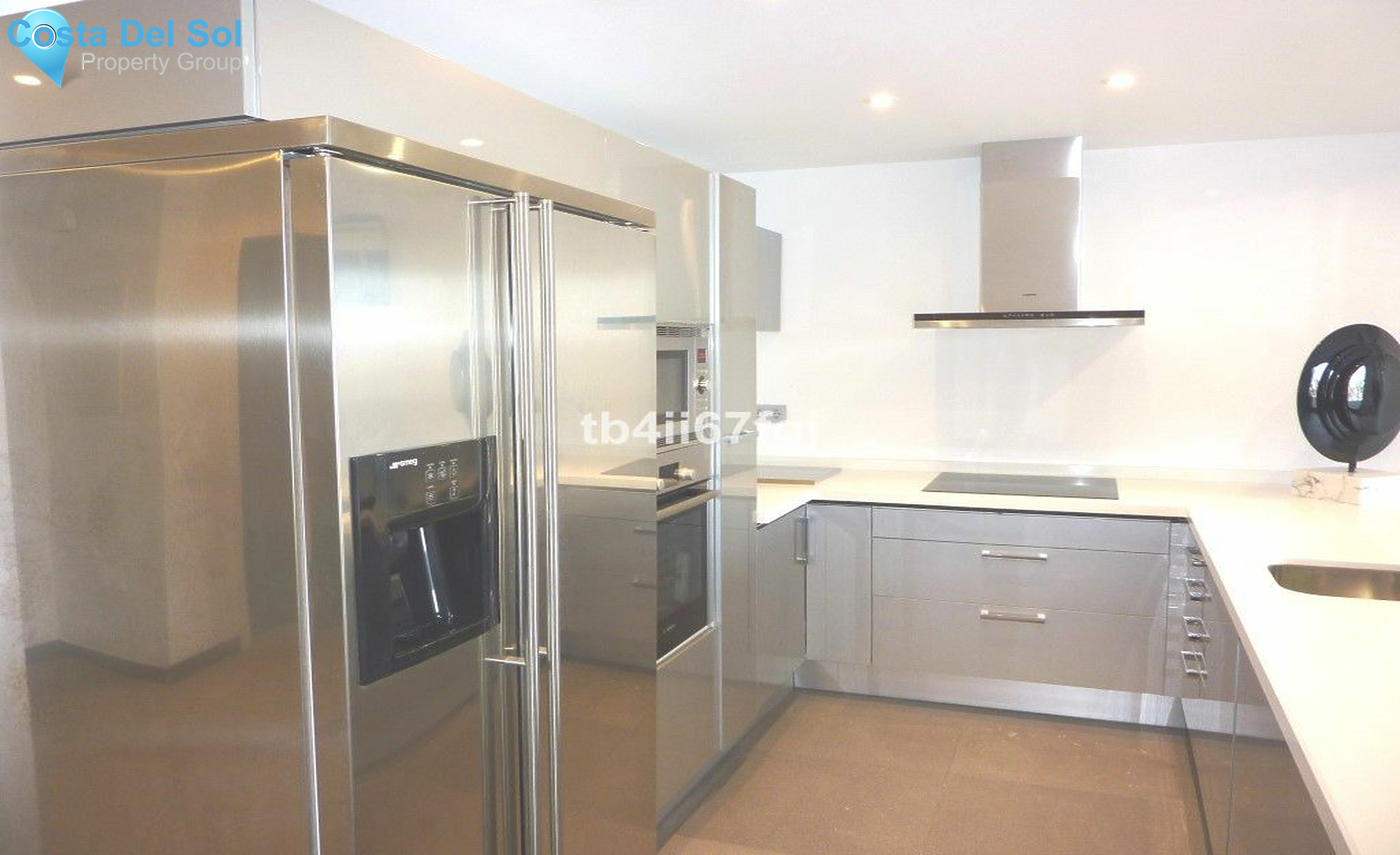Middle Floor Apartment in Puerto Banús-1222760
