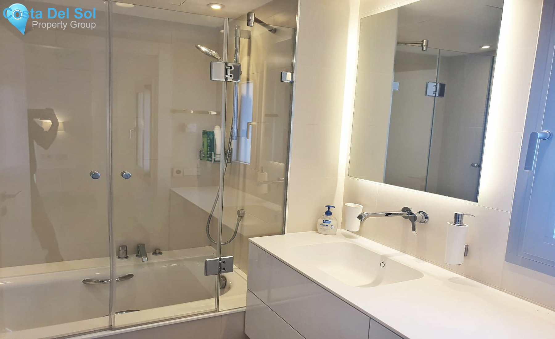 Middle Floor Apartment in Puerto Banús-1232582