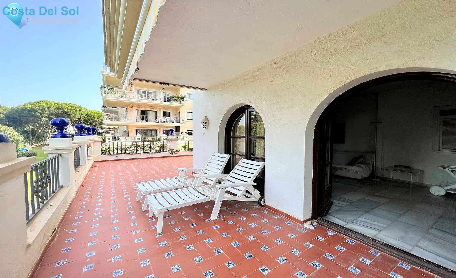 Middle Floor Apartment in Puerto Banús-1388364