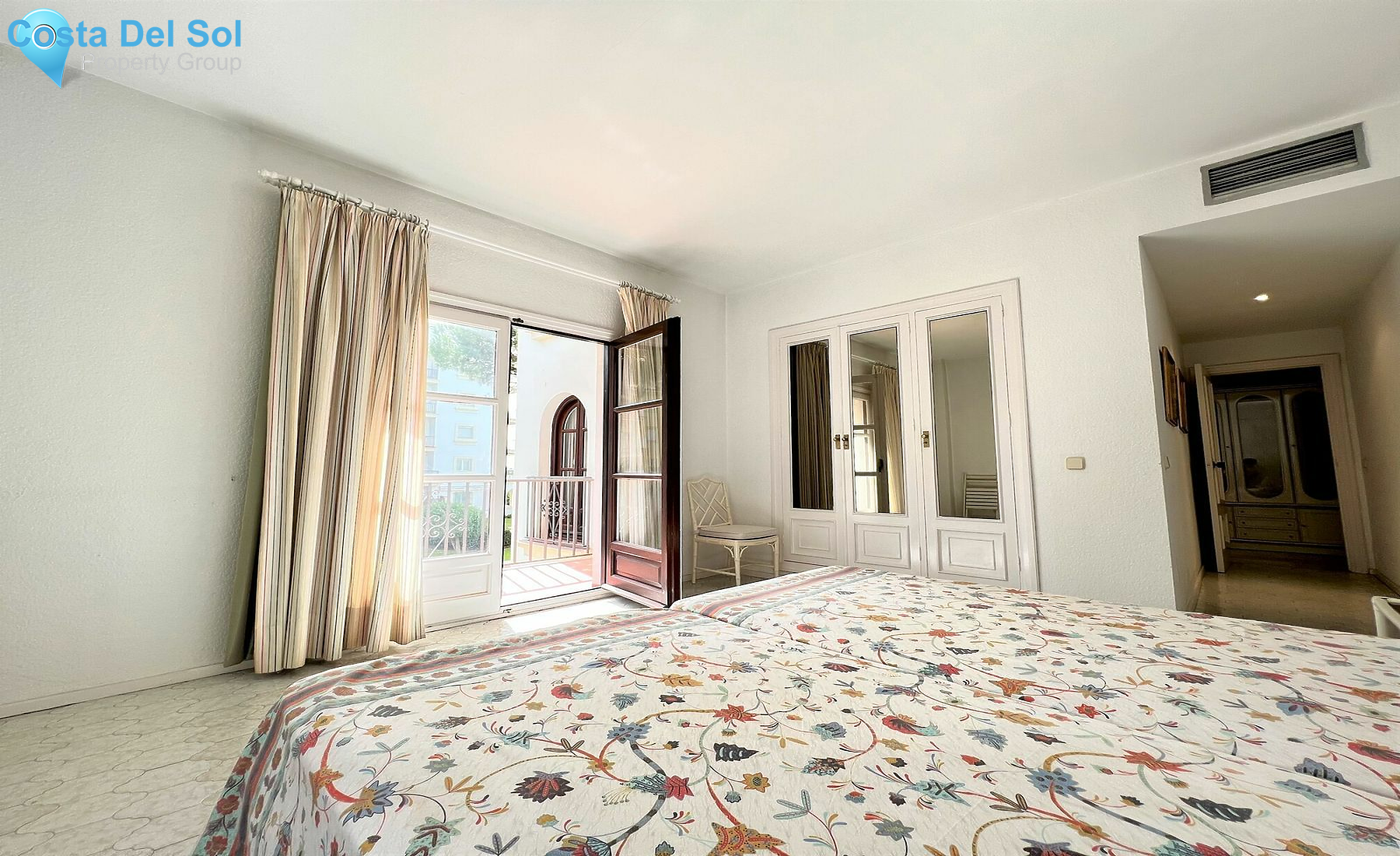 Middle Floor Apartment in Puerto Banús-1388378