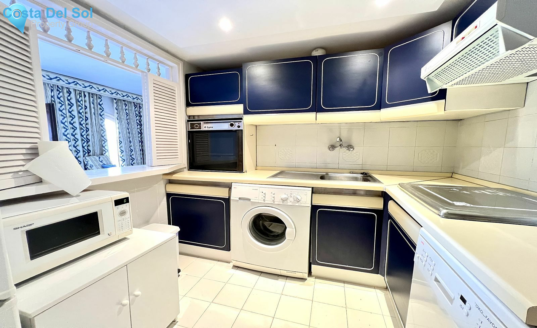 Middle Floor Apartment in Puerto Banús-1388380