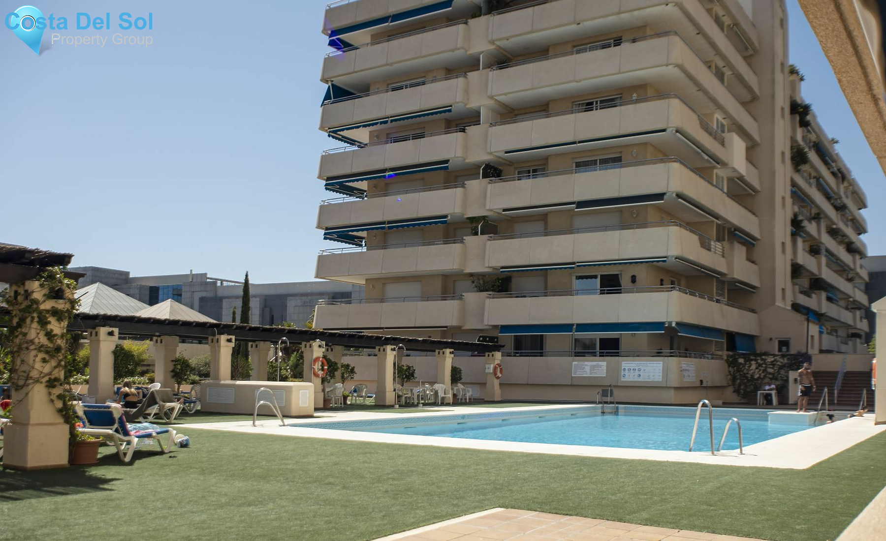 Middle Floor Apartment in Puerto Banús