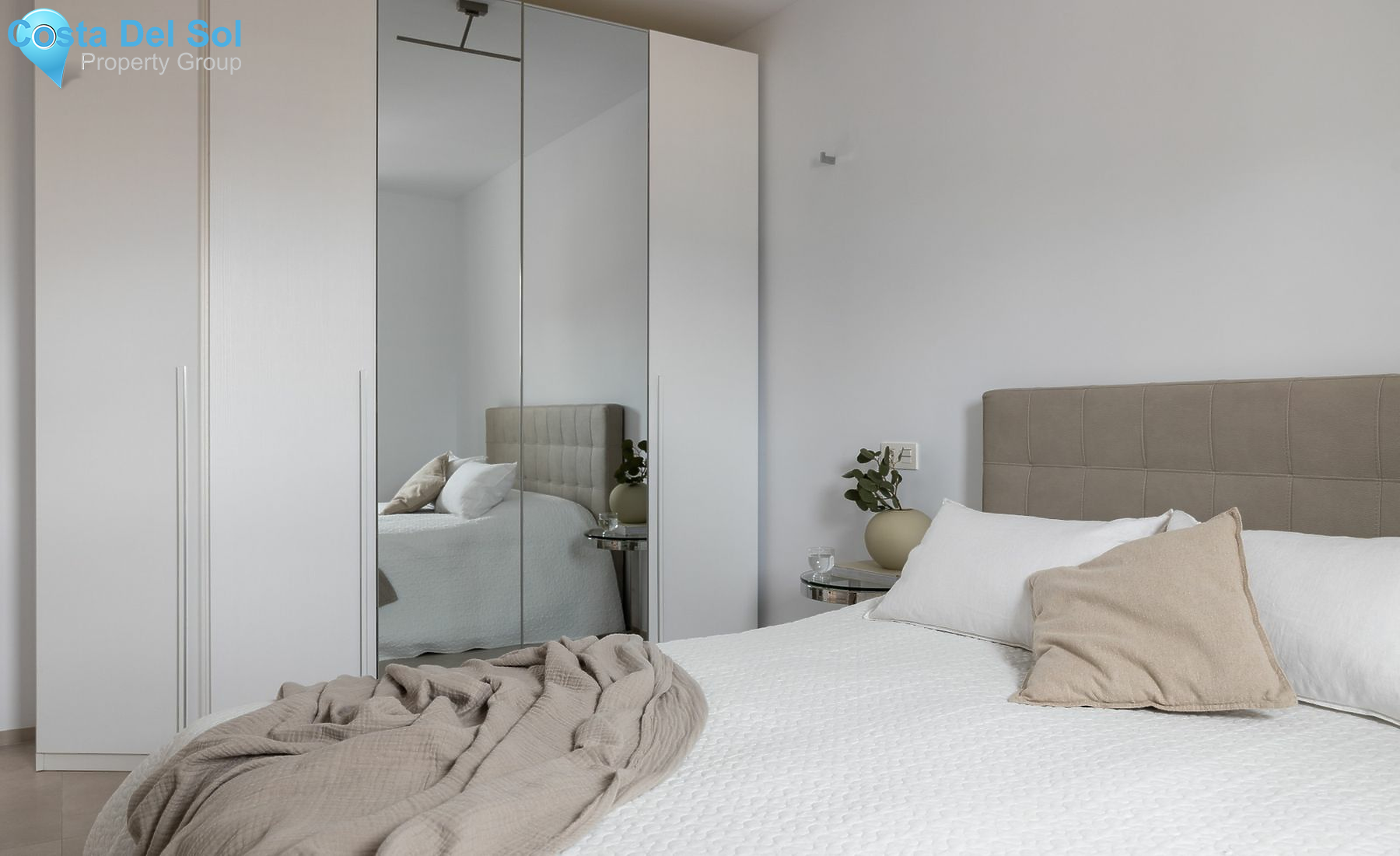 Middle Floor Apartment in Puerto Banús-1429225