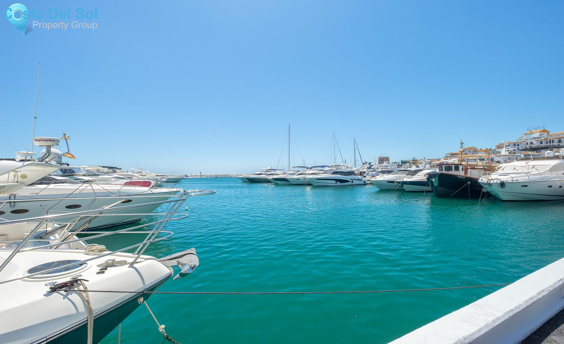 Middle Floor Apartment in Puerto Banús-1449653
